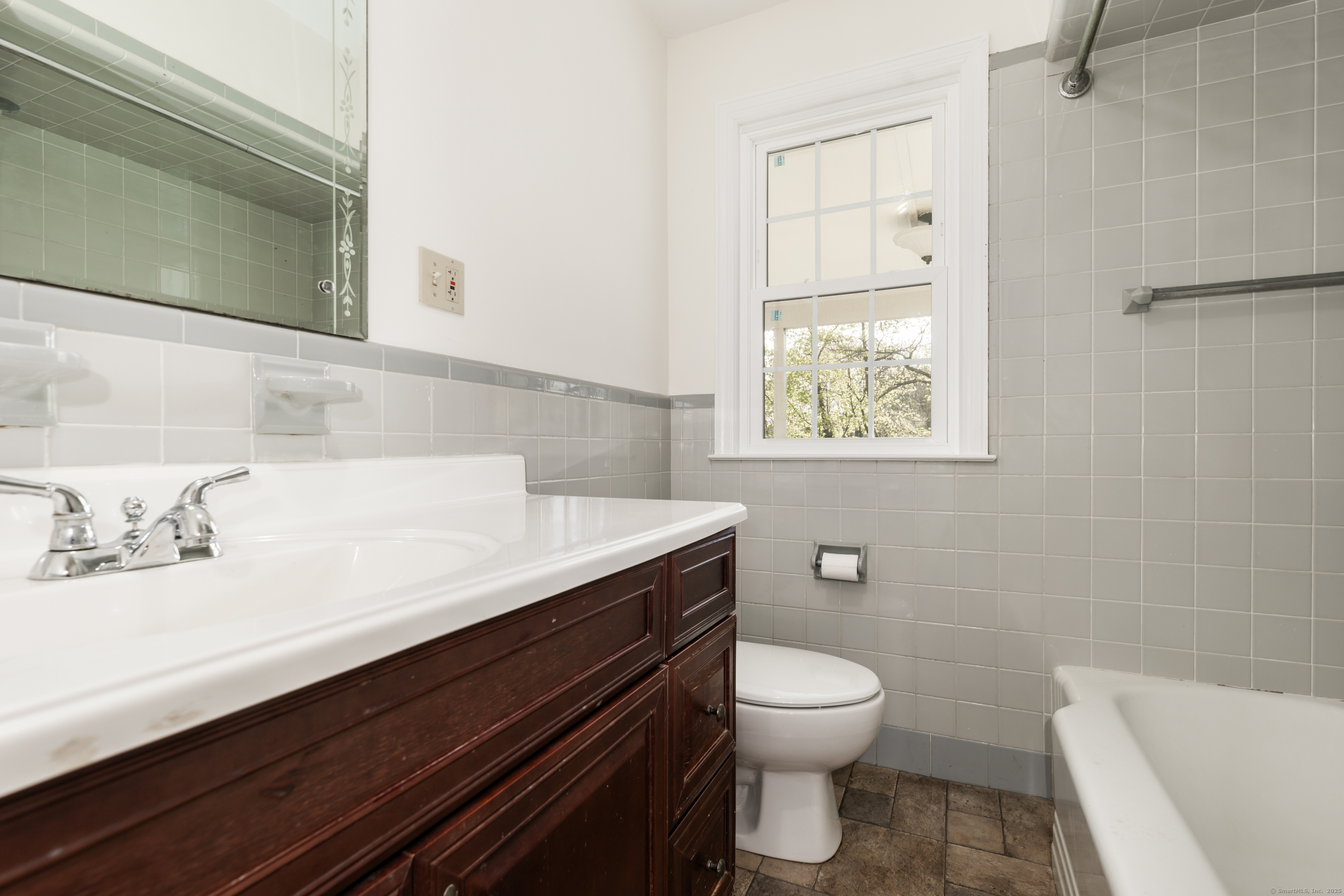 123 Hilltop, Trumbull, Connecticut 06611