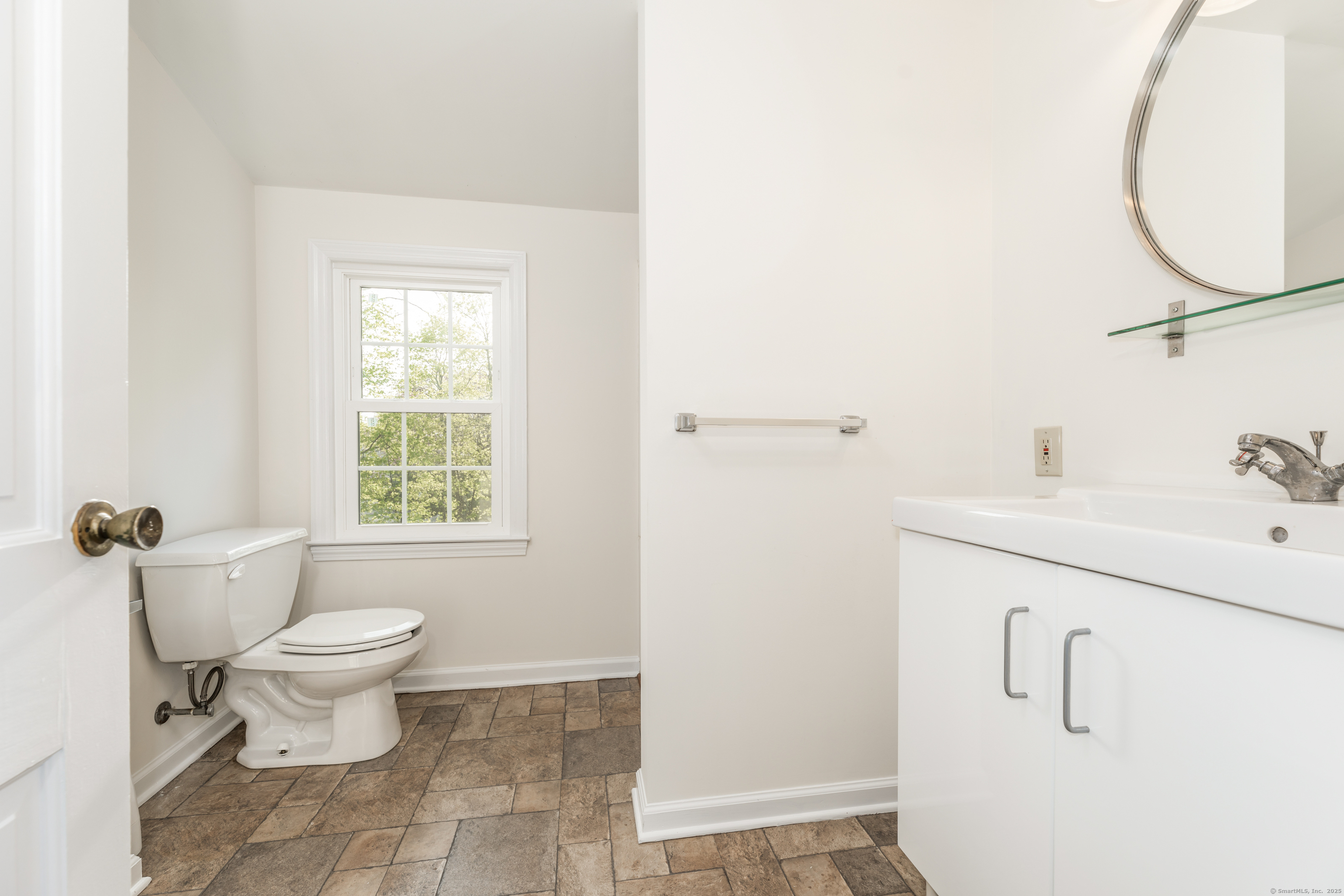 123 Hilltop, Trumbull, Connecticut 06611