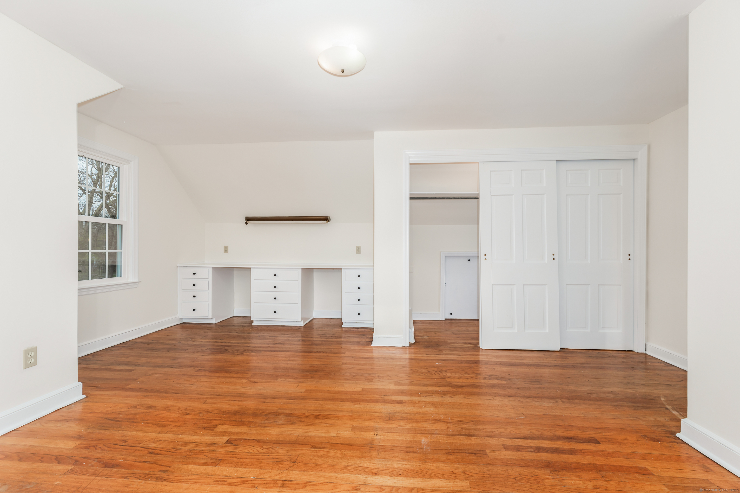 123 Hilltop, Trumbull, Connecticut 06611