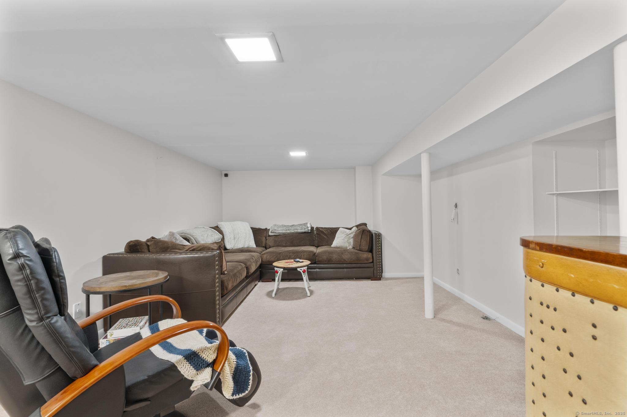 16 Black Twig, Stamford, Connecticut 06903