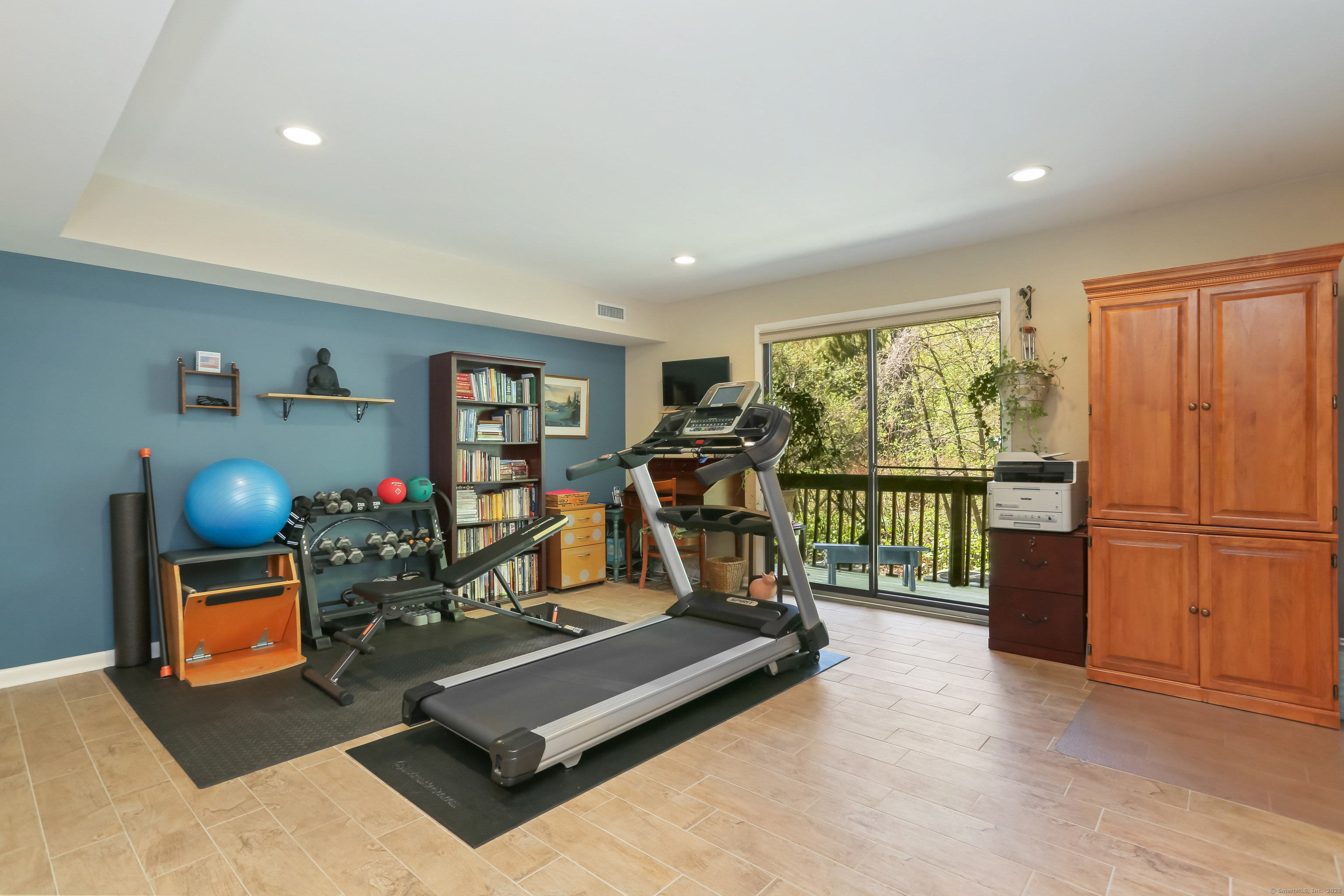 2435 Bedford, Stamford, Connecticut 06905