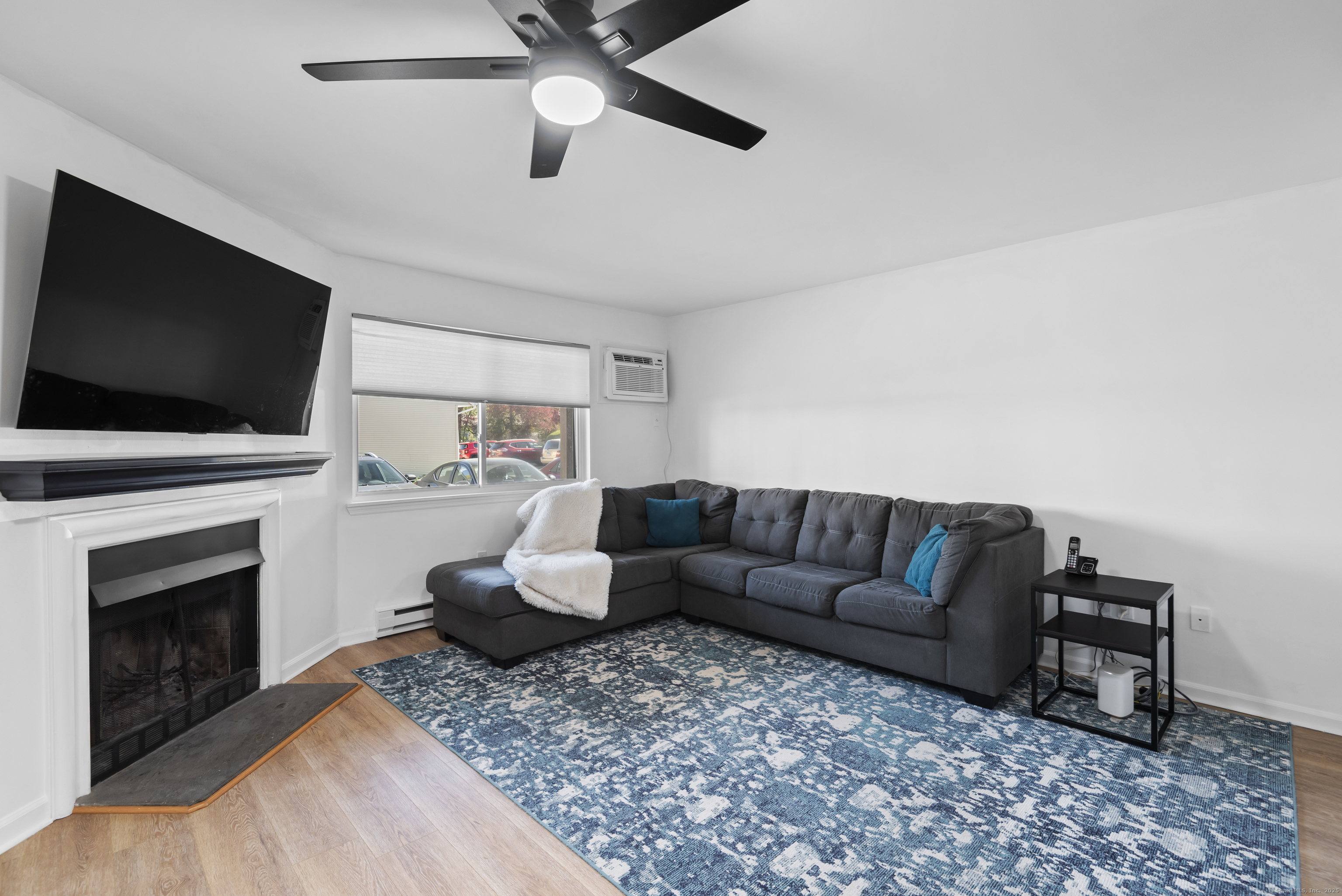 136 Pembroke, Danbury, Connecticut 06811