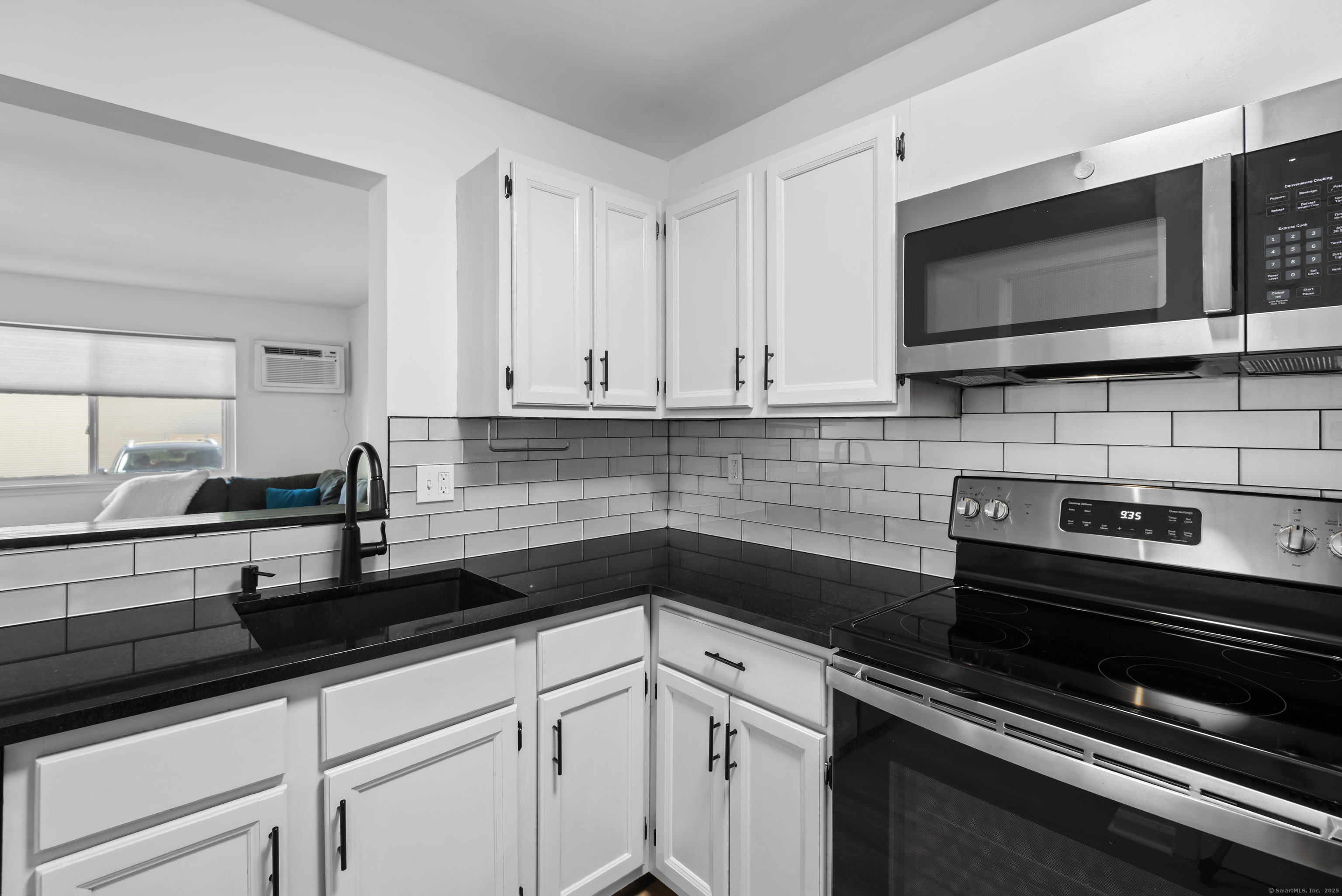 136 Pembroke, Danbury, Connecticut 06811