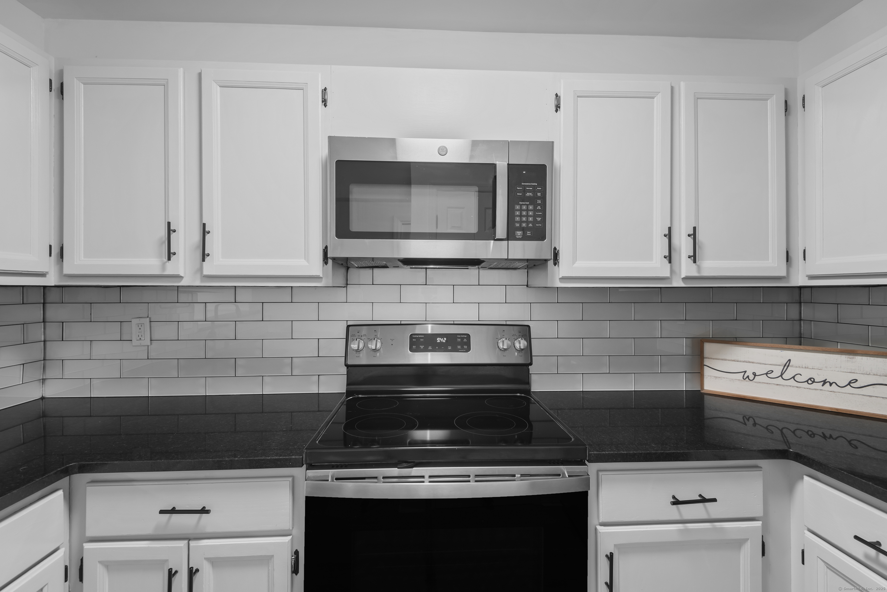 136 Pembroke, Danbury, Connecticut 06811