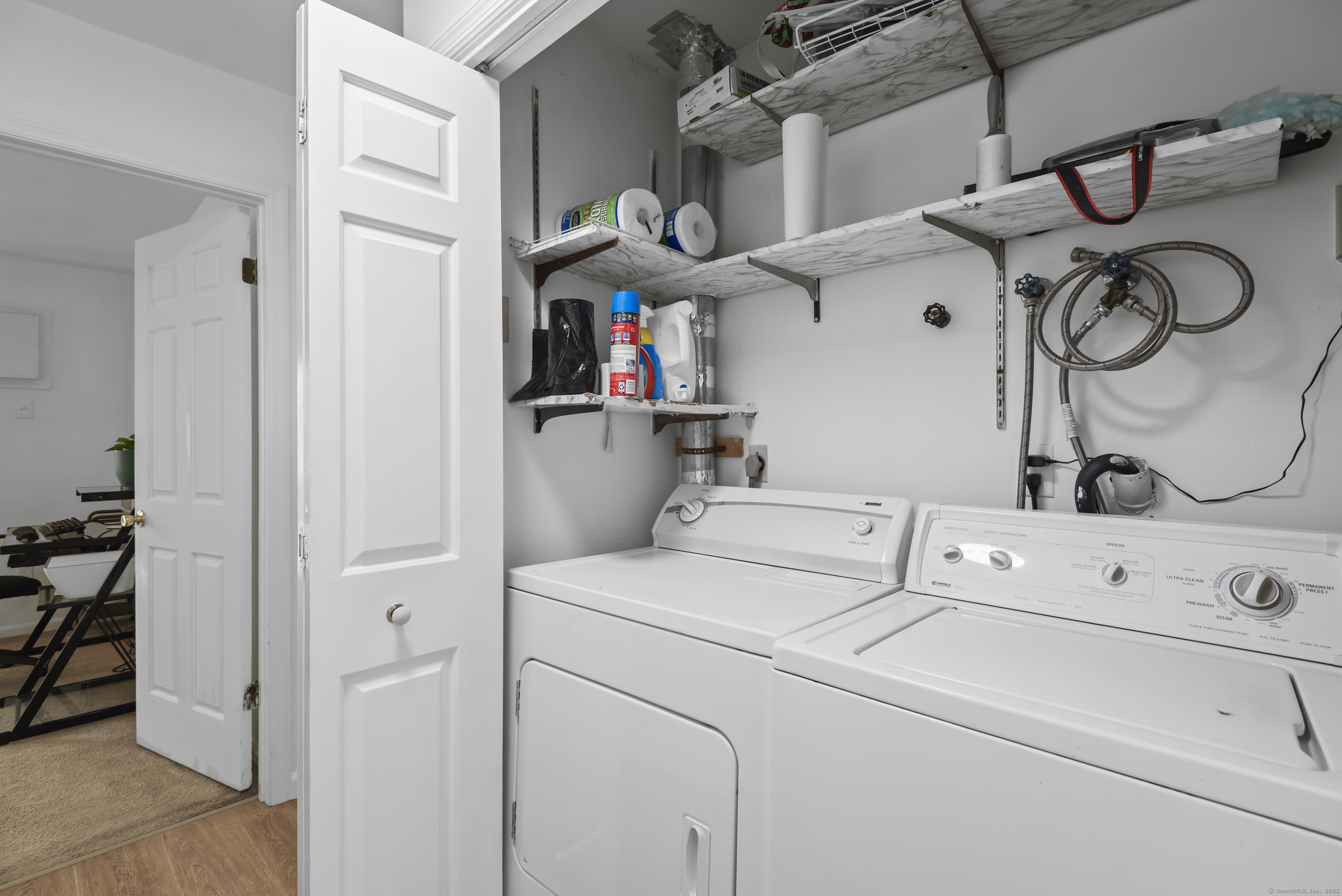 136 Pembroke, Danbury, Connecticut 06811