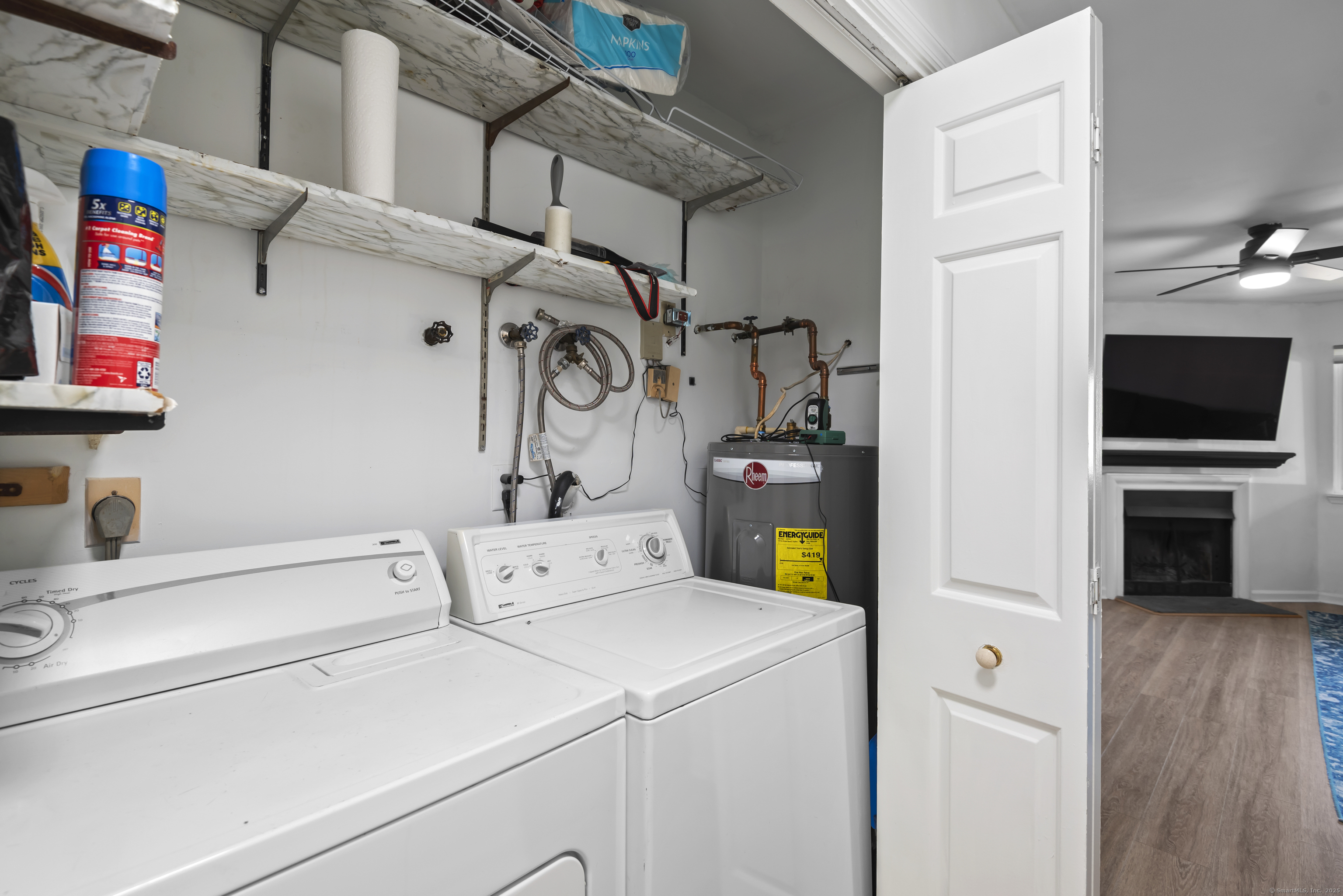 136 Pembroke, Danbury, Connecticut 06811