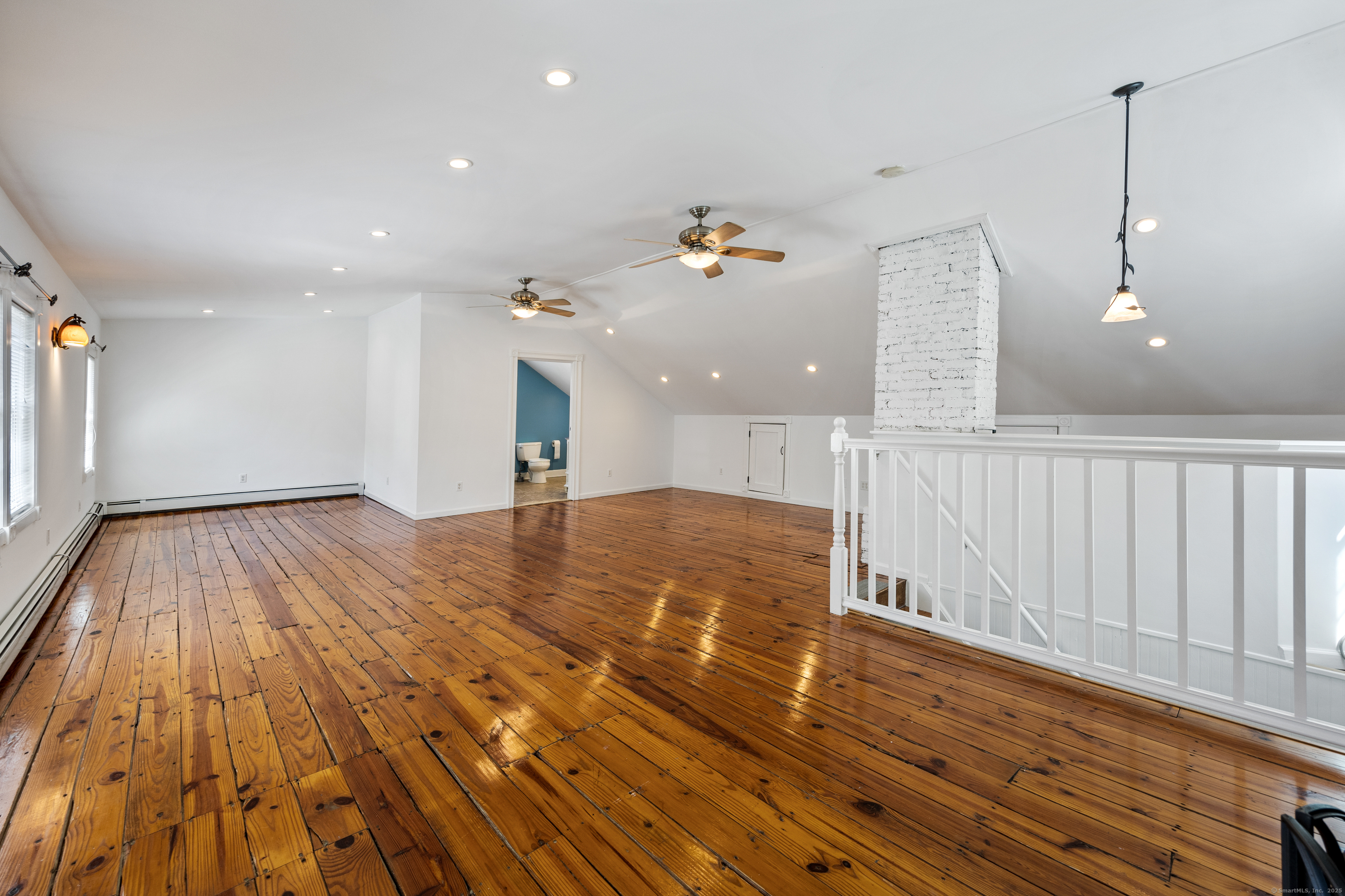 107 Falls, Watertown, Connecticut 06779