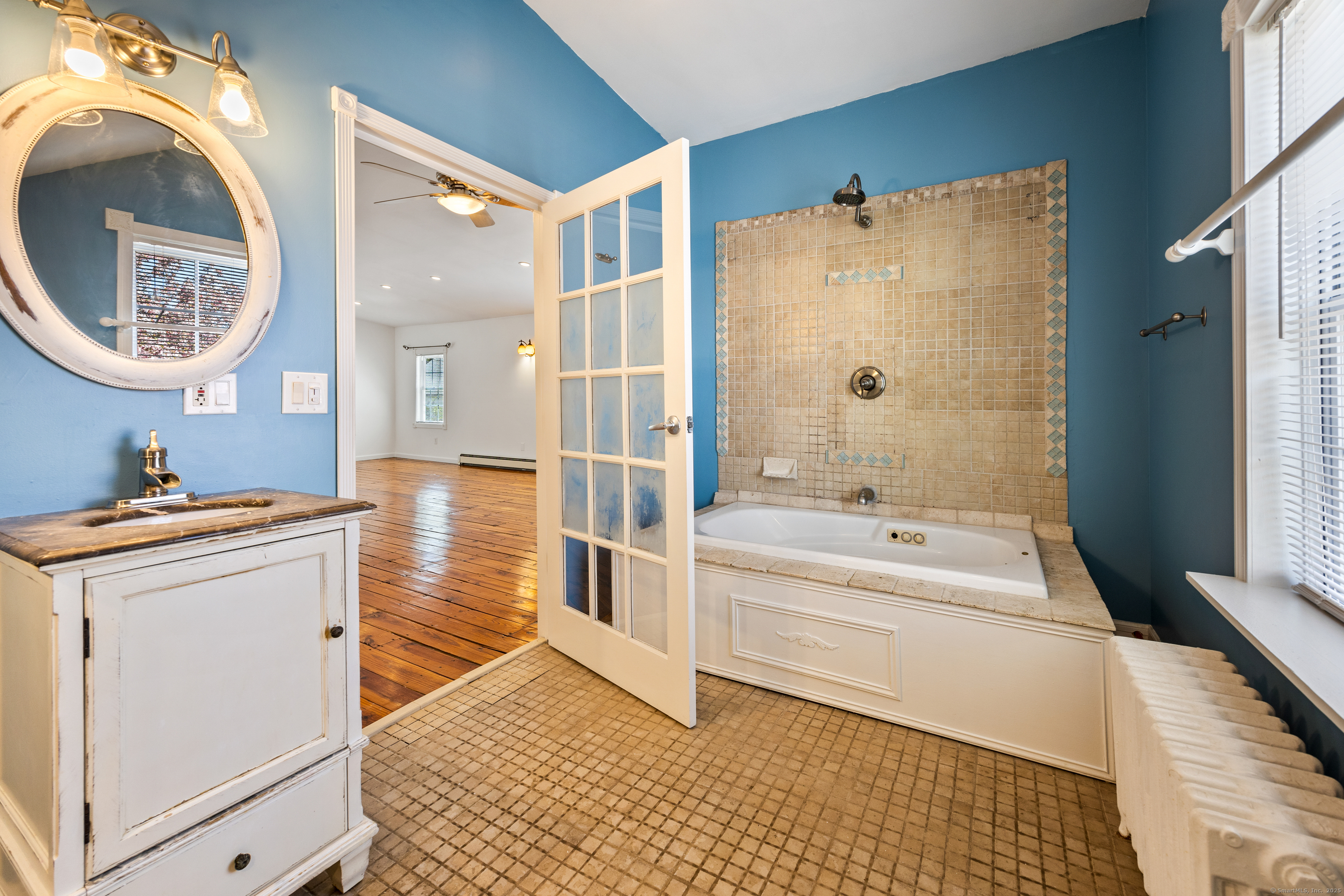 107 Falls, Watertown, Connecticut 06779