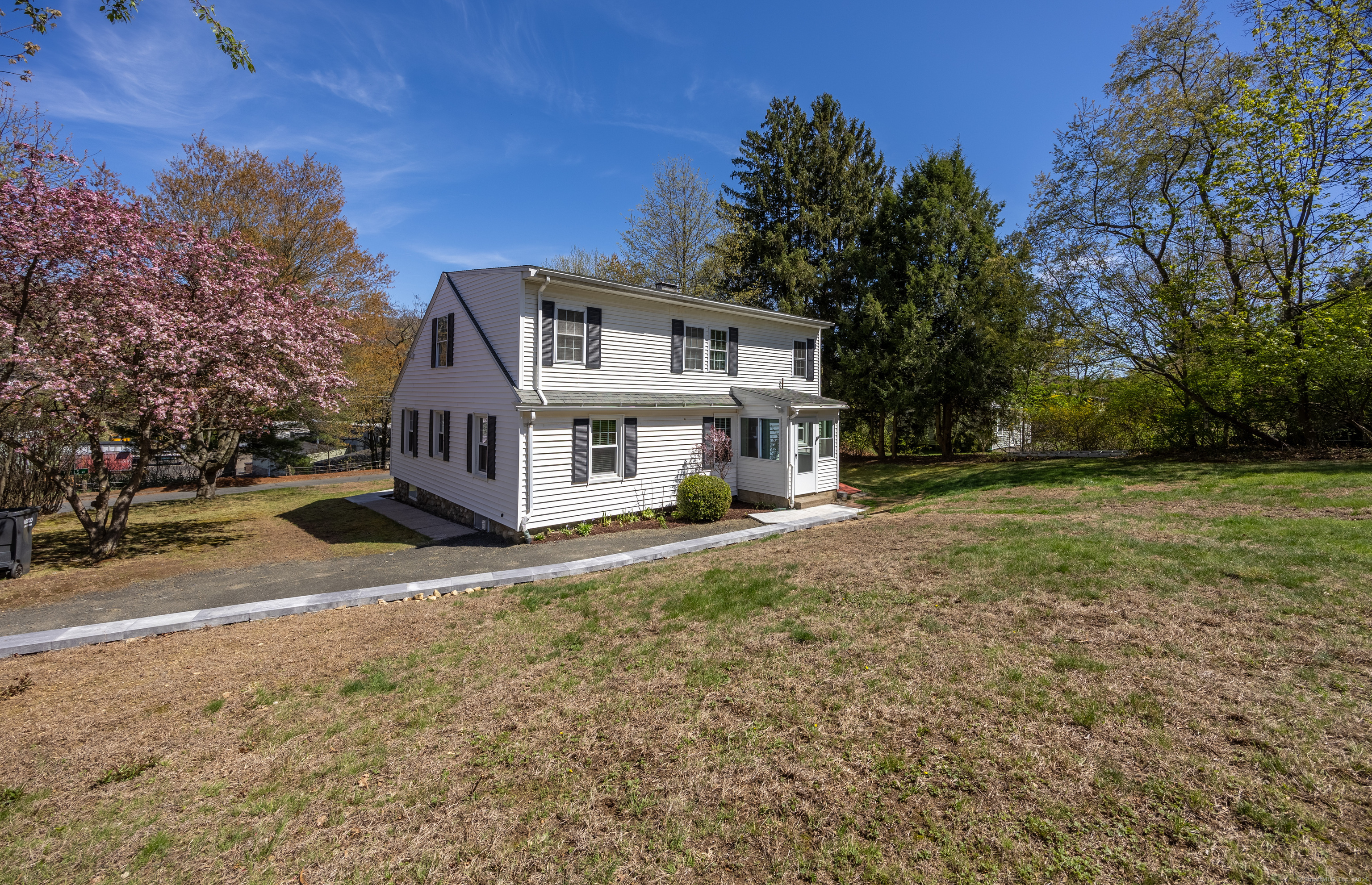 107 Falls, Watertown, Connecticut 06779