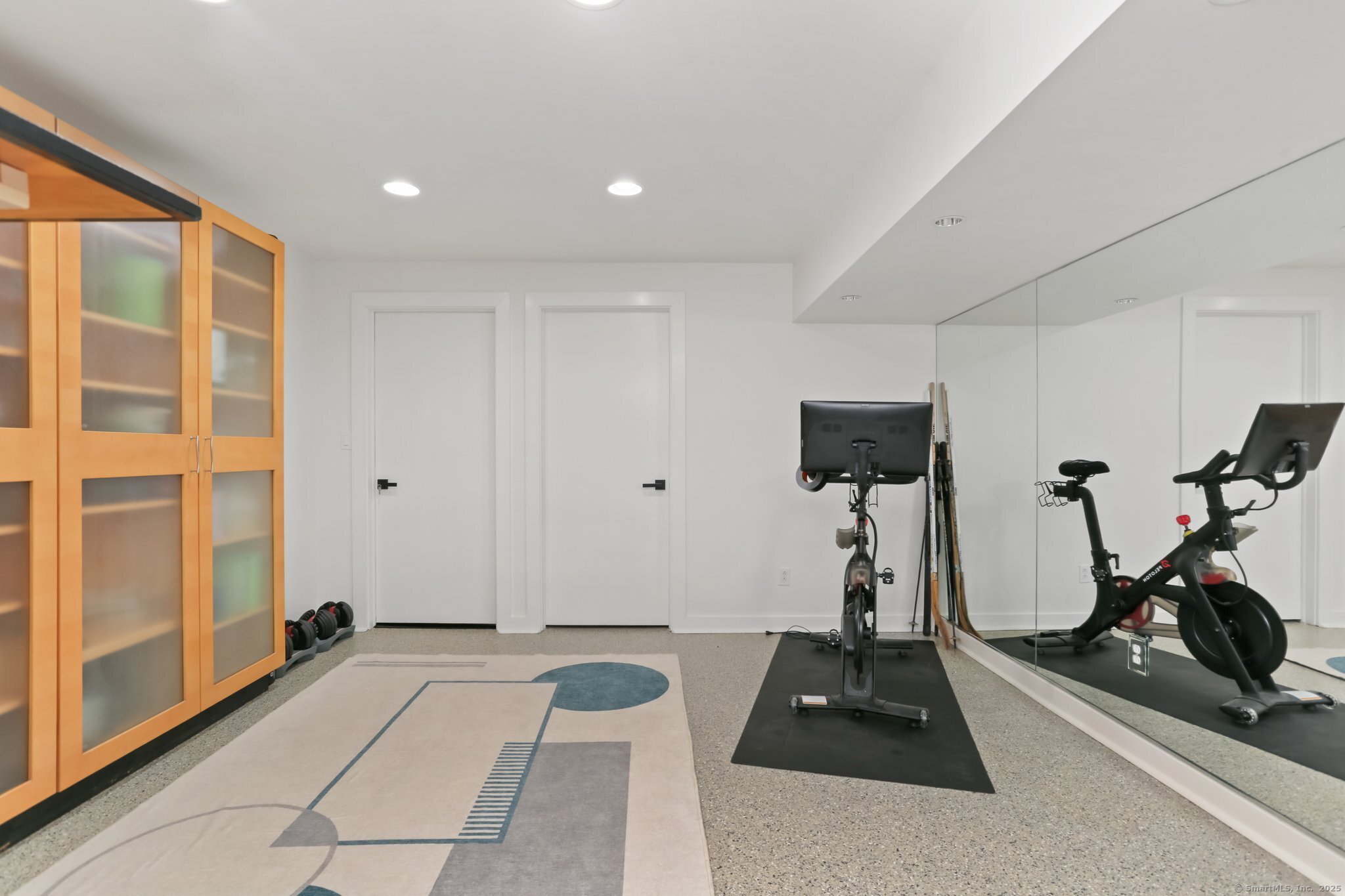 931 Ponus, New Canaan, Connecticut 06840
