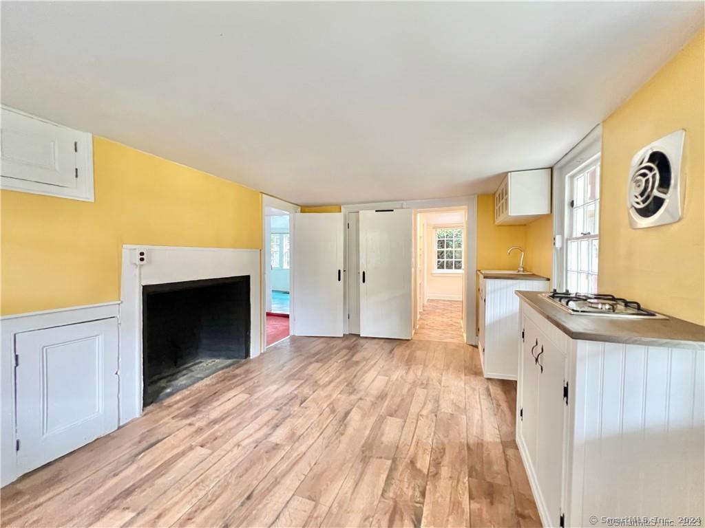 18 Oaklawn, Stamford, Connecticut 06905