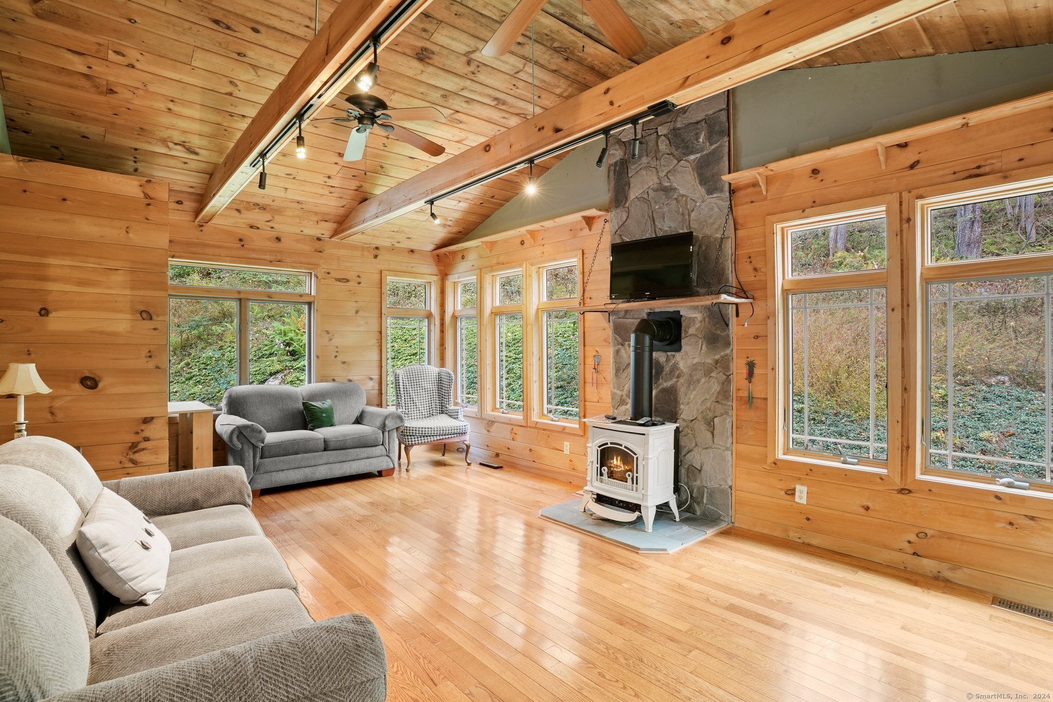 6 Old Greenwoods, Sherman, Connecticut 06784