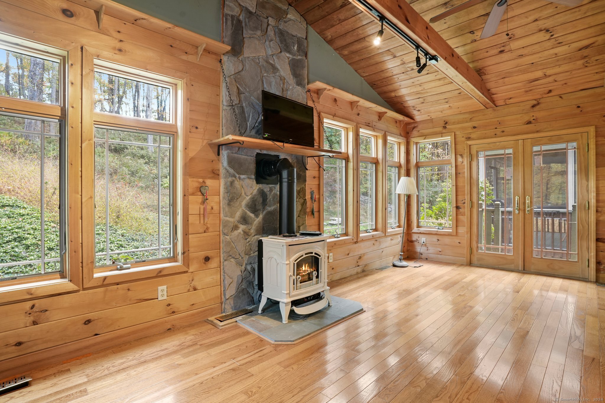 6 Old Greenwoods, Sherman, Connecticut 06784