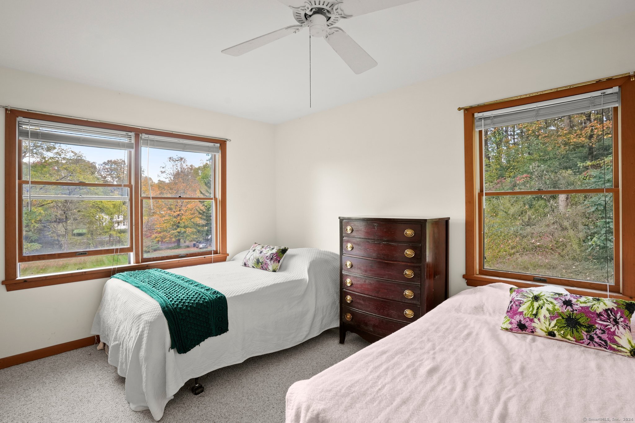 6 Old Greenwoods, Sherman, Connecticut 06784