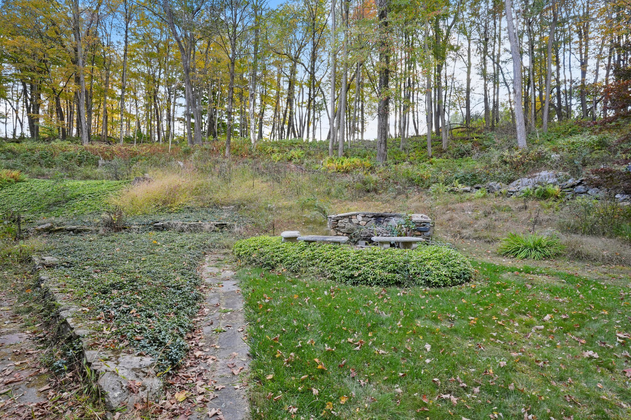 6 Old Greenwoods, Sherman, Connecticut 06784