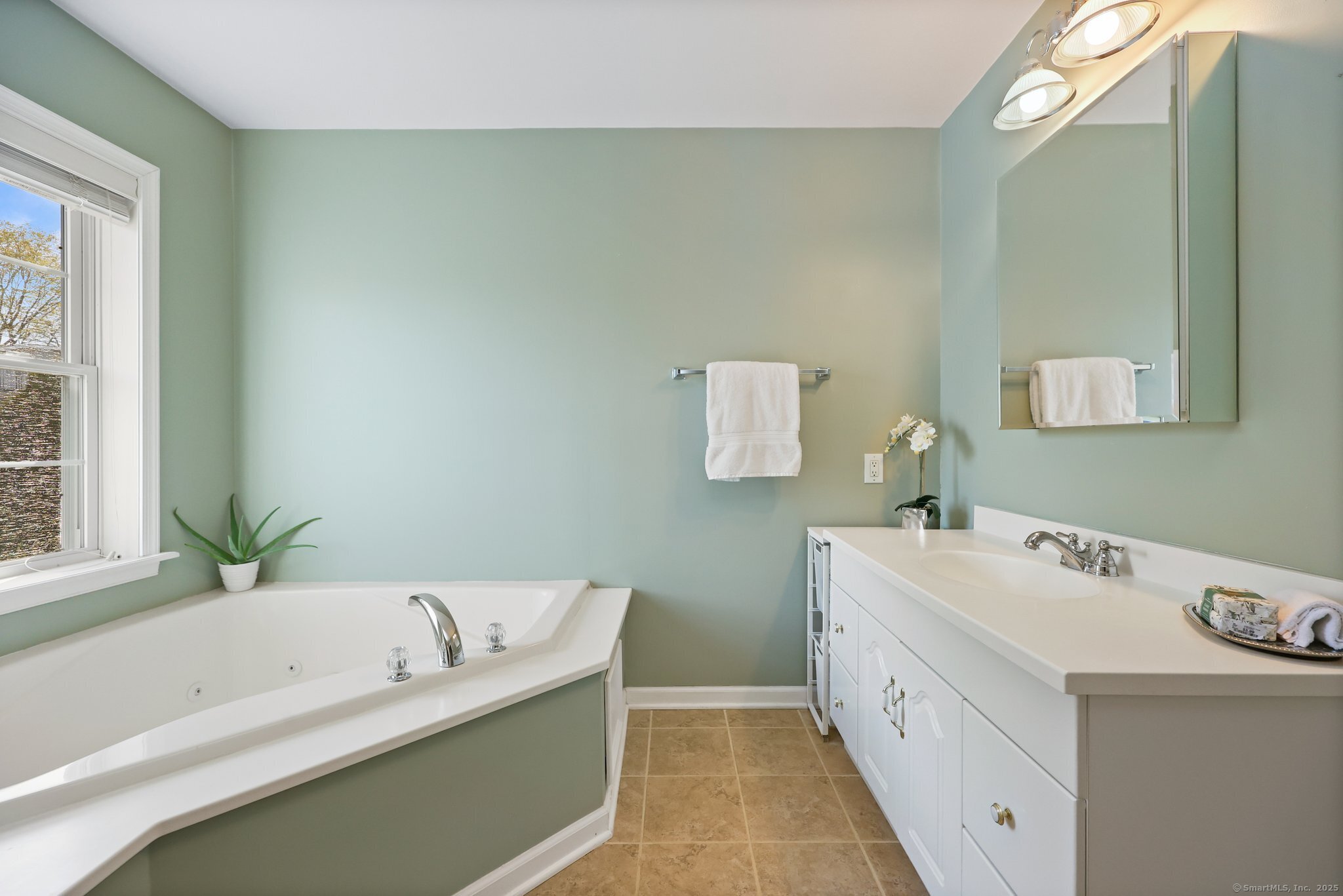 179 Sterling, Fairfield, Connecticut 06825