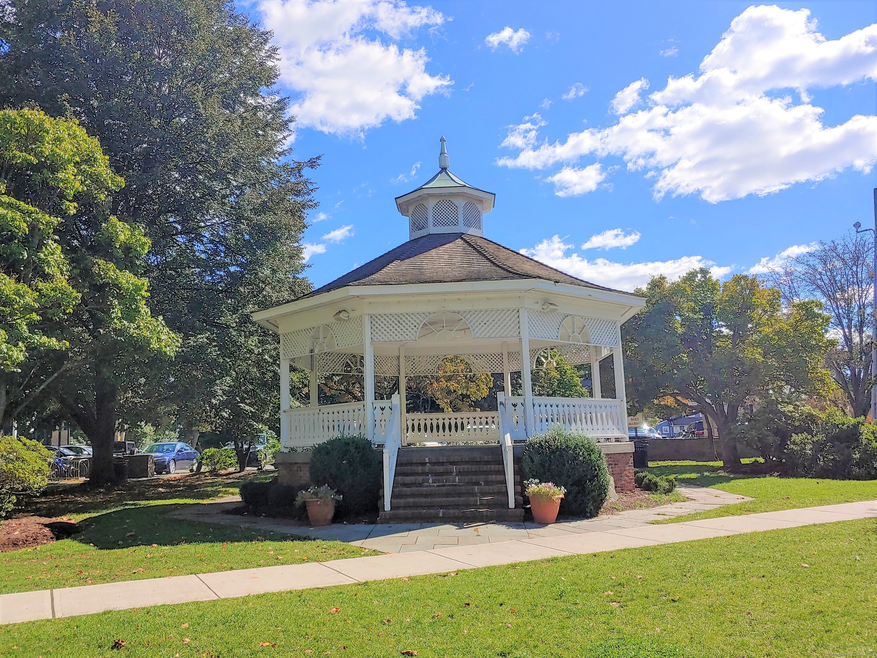179 Sterling, Fairfield, Connecticut 06825