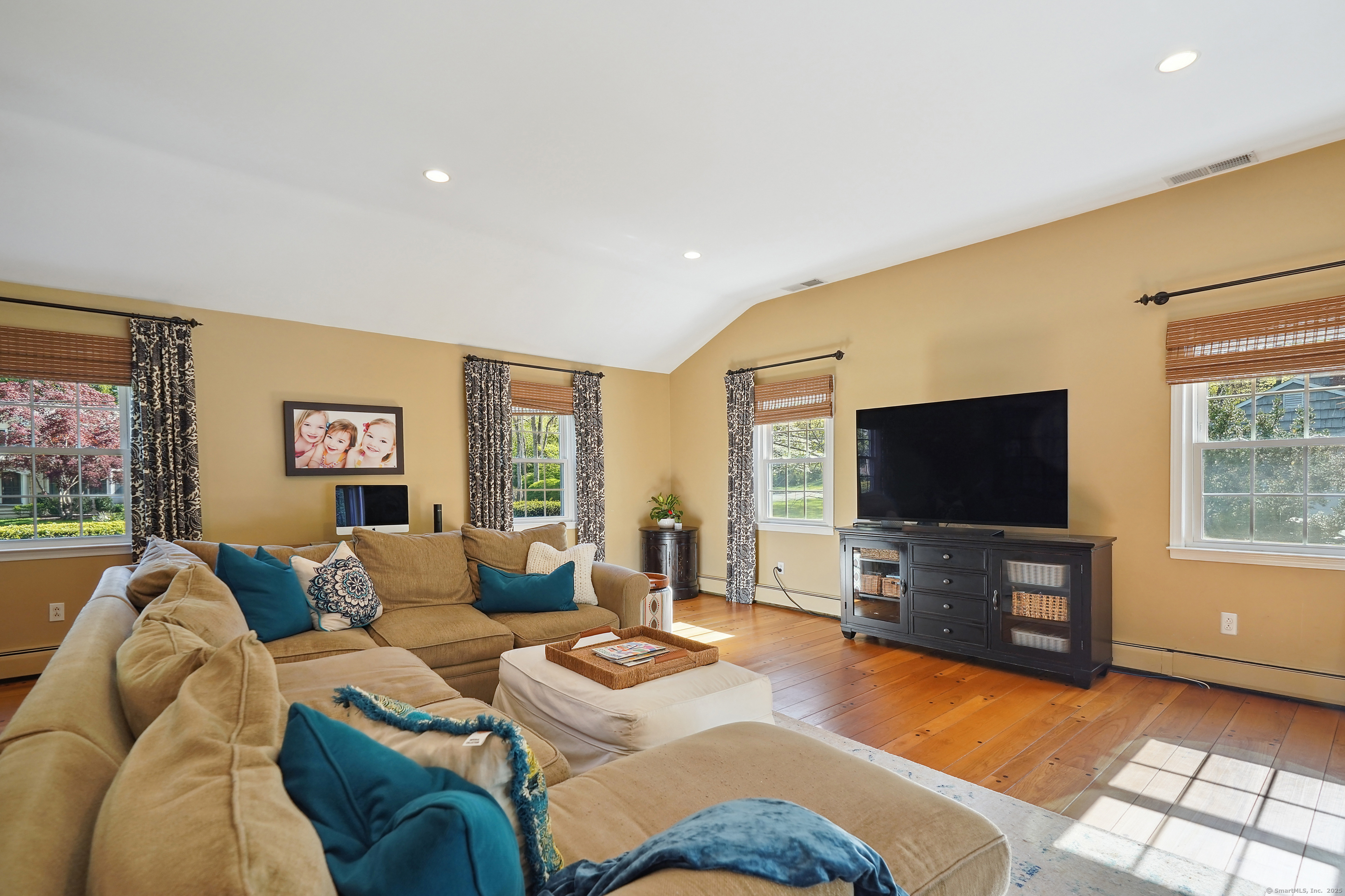 50 Carriage, Stamford, Connecticut 06902