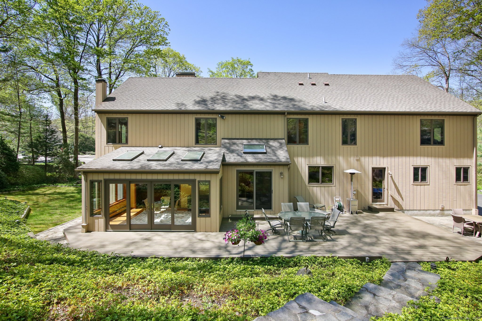10 Ridge, Stamford, Connecticut 06903