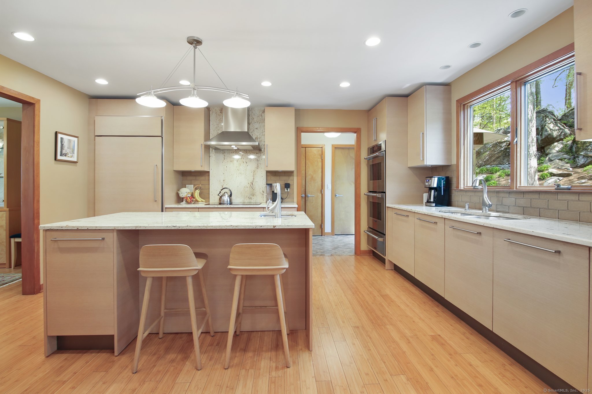 10 Ridge, Stamford, Connecticut 06903