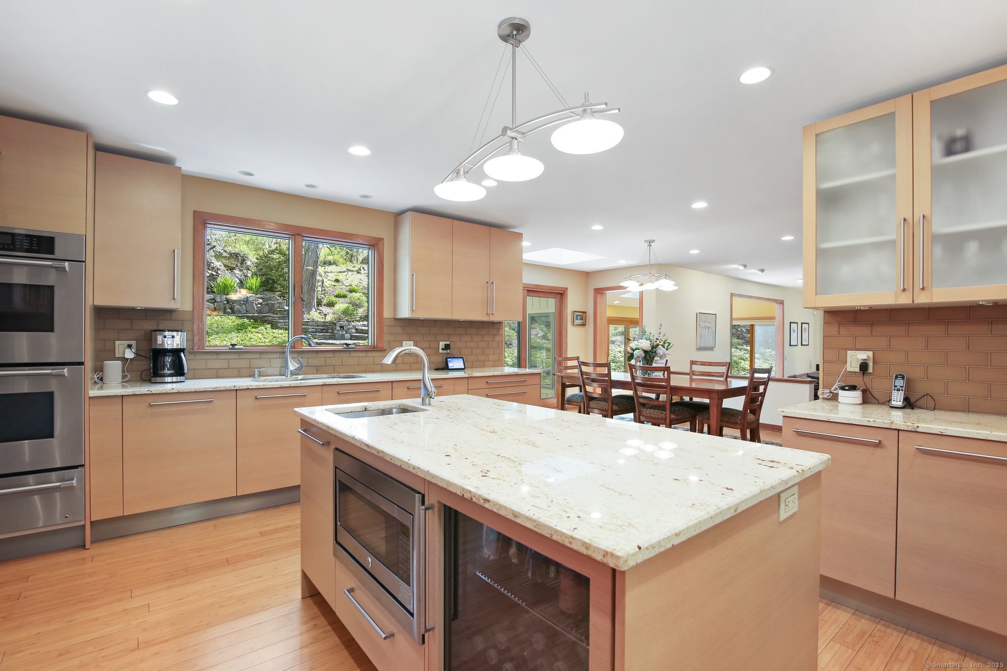 10 Ridge, Stamford, Connecticut 06903