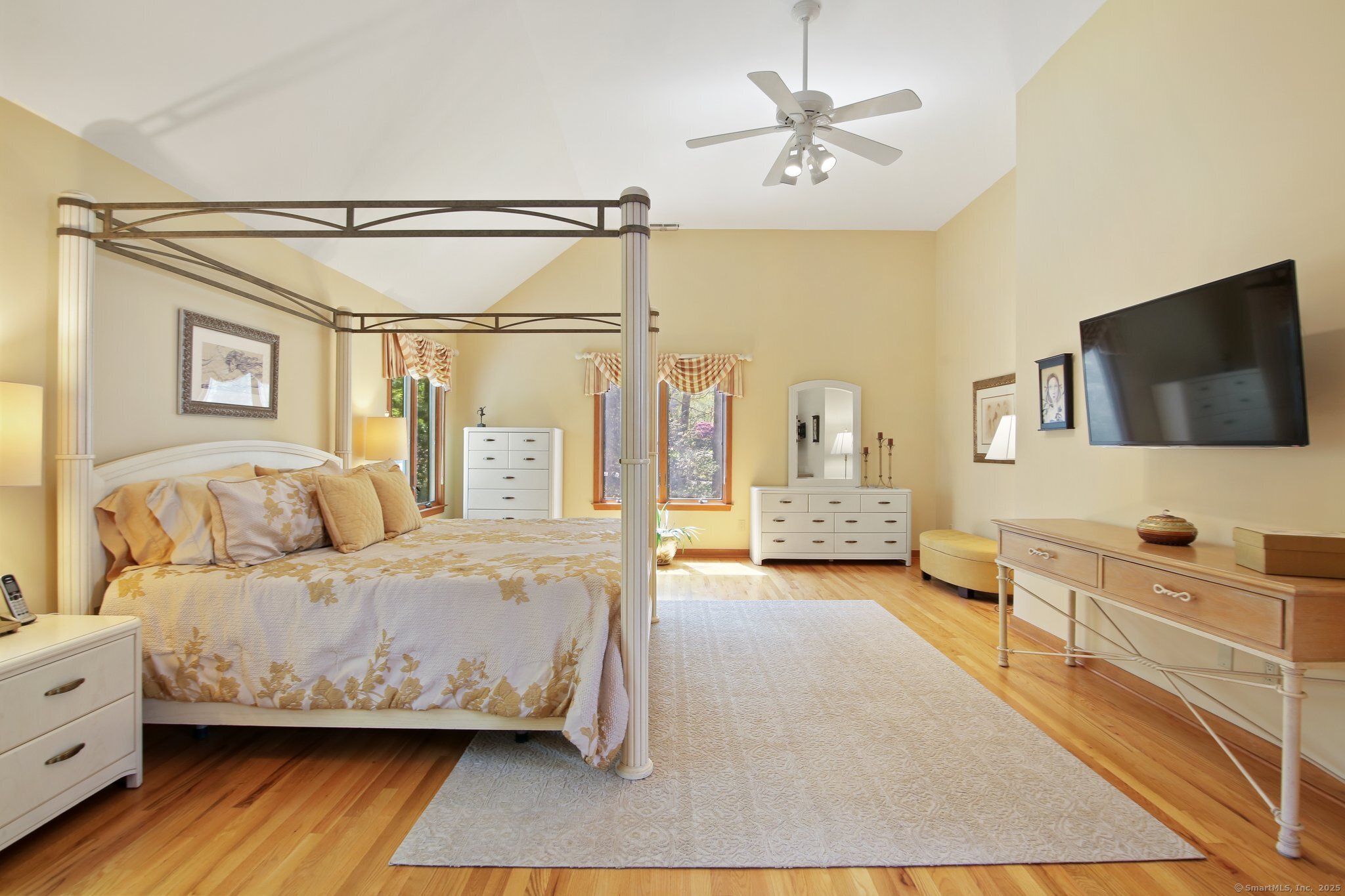 10 Ridge, Stamford, Connecticut 06903