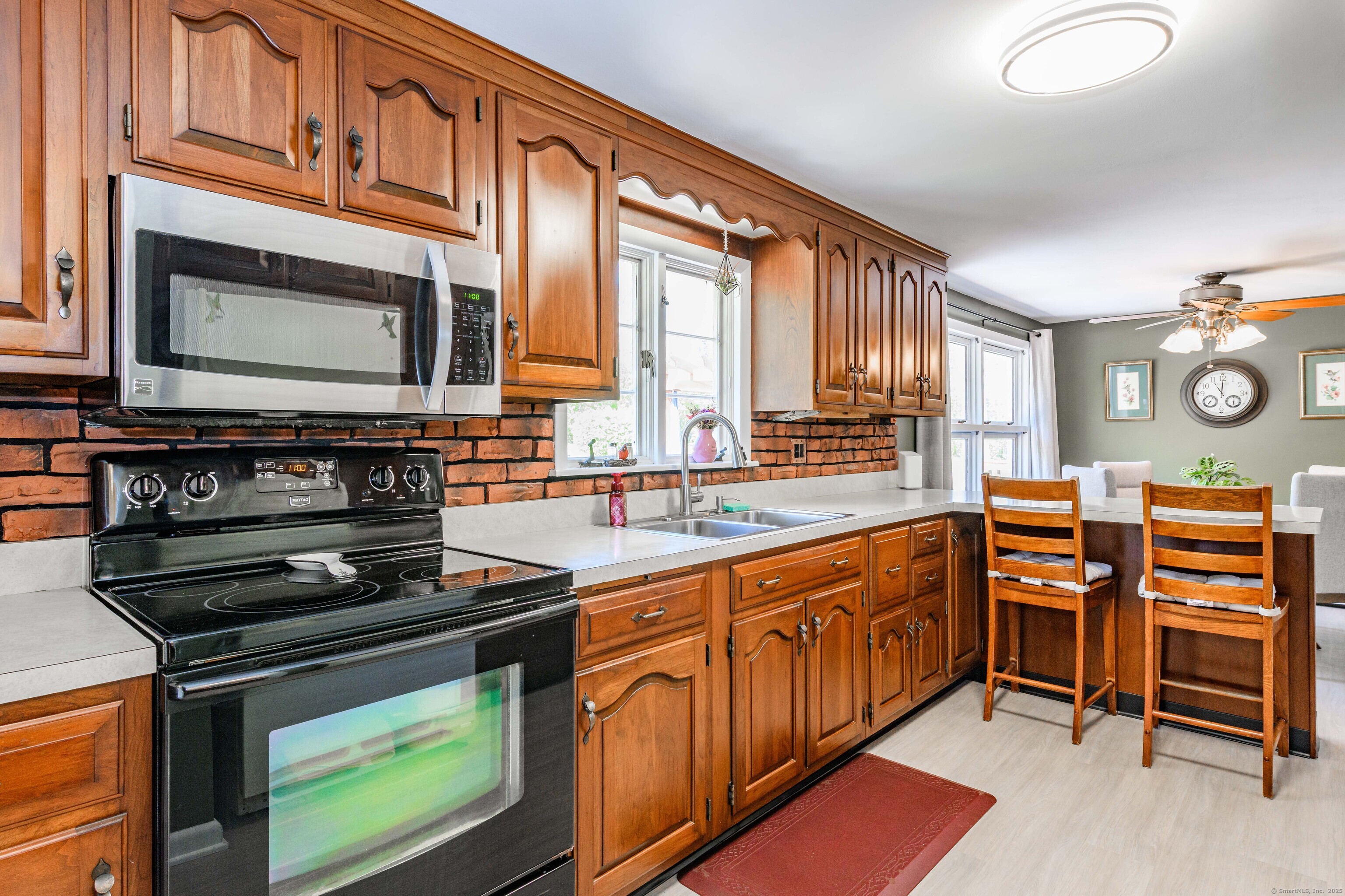 97 Doolittle, Bethany, Connecticut 06524