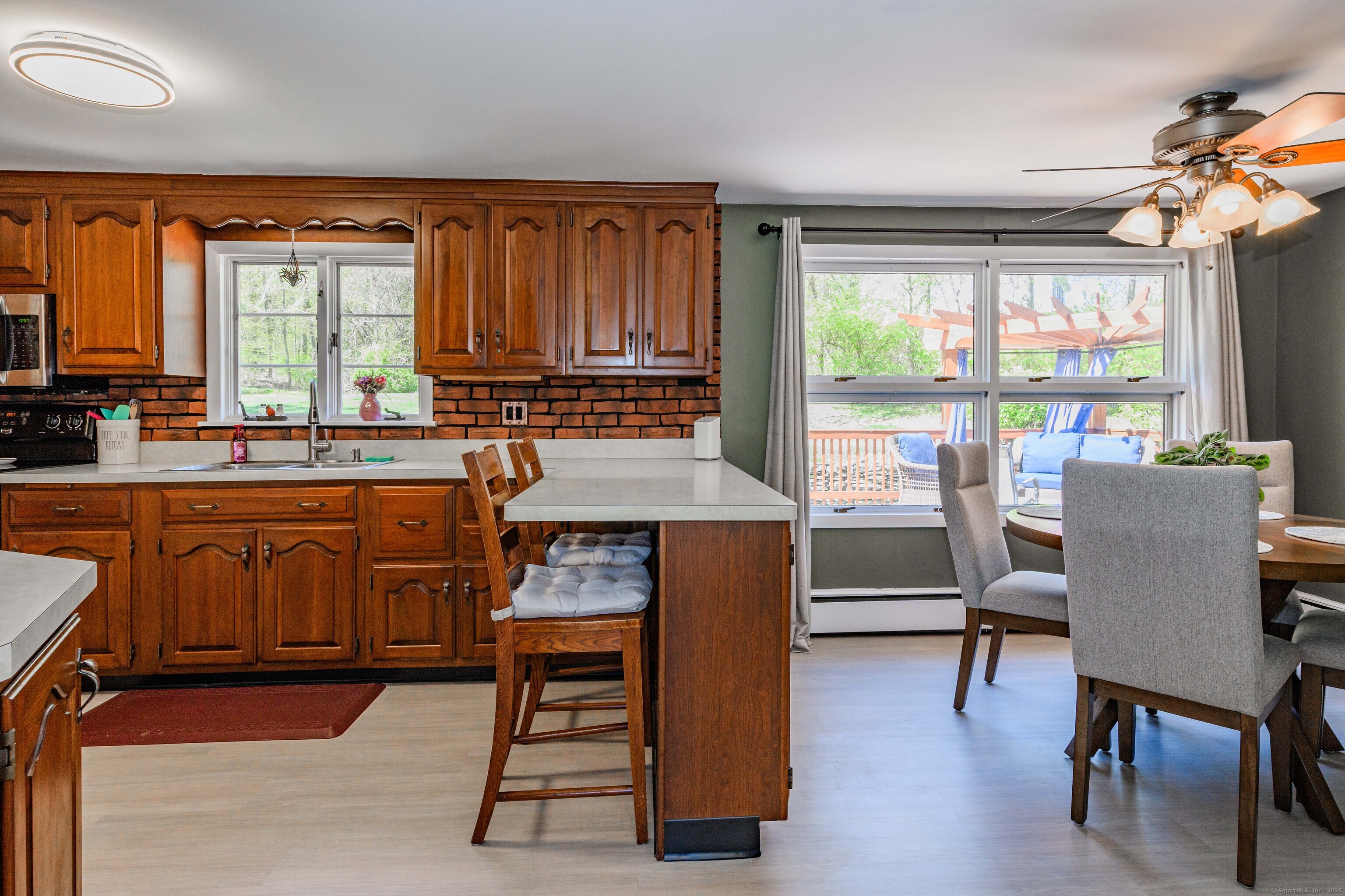 97 Doolittle, Bethany, Connecticut 06524
