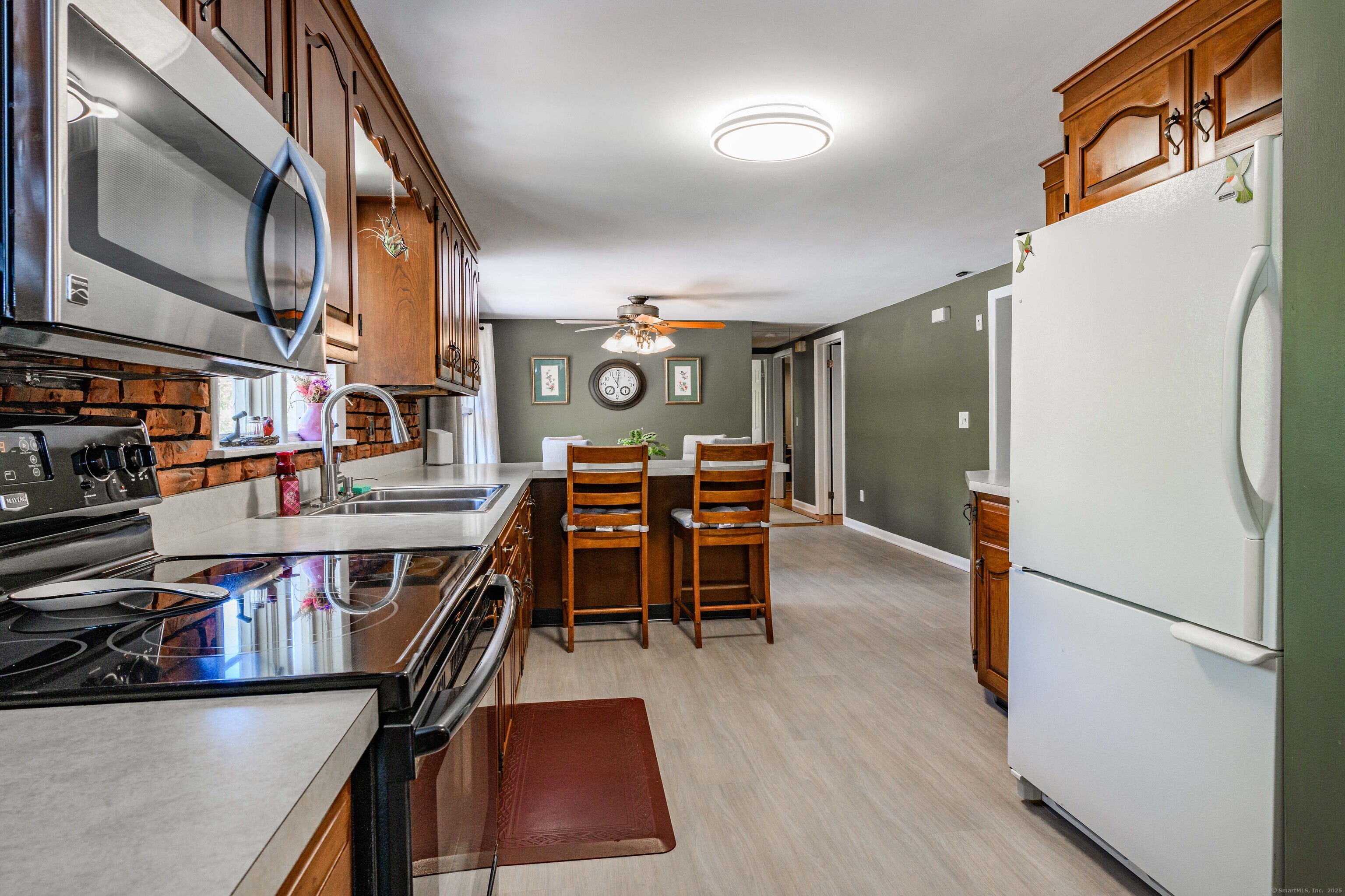 97 Doolittle, Bethany, Connecticut 06524