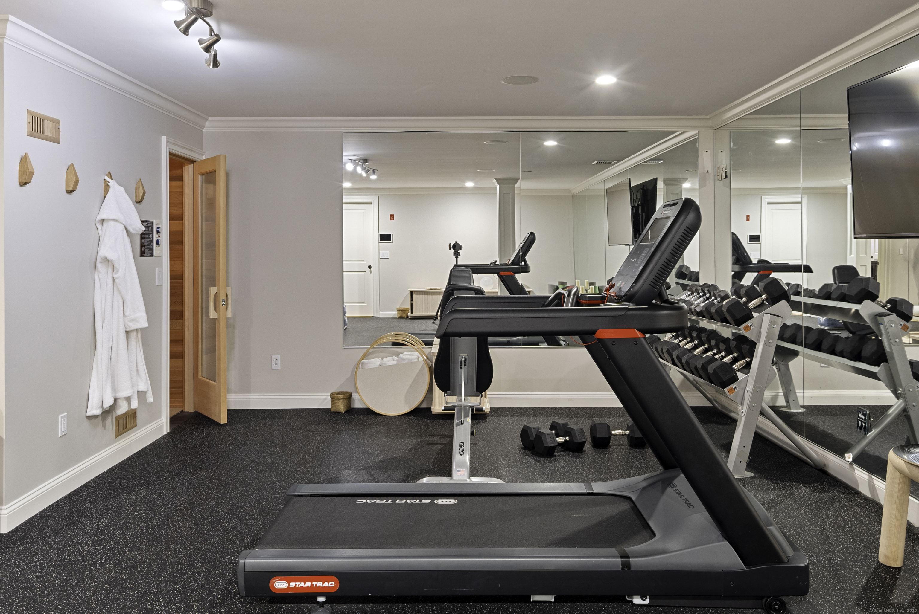 17 Wardwell, New Canaan, Connecticut 06840