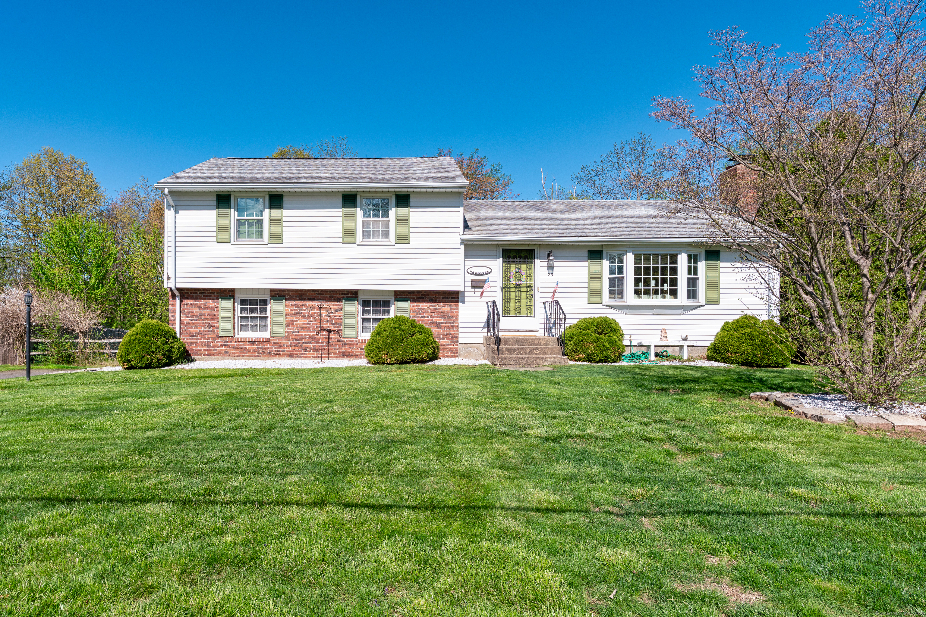 23 Fairlane Drive Wethersfield CT