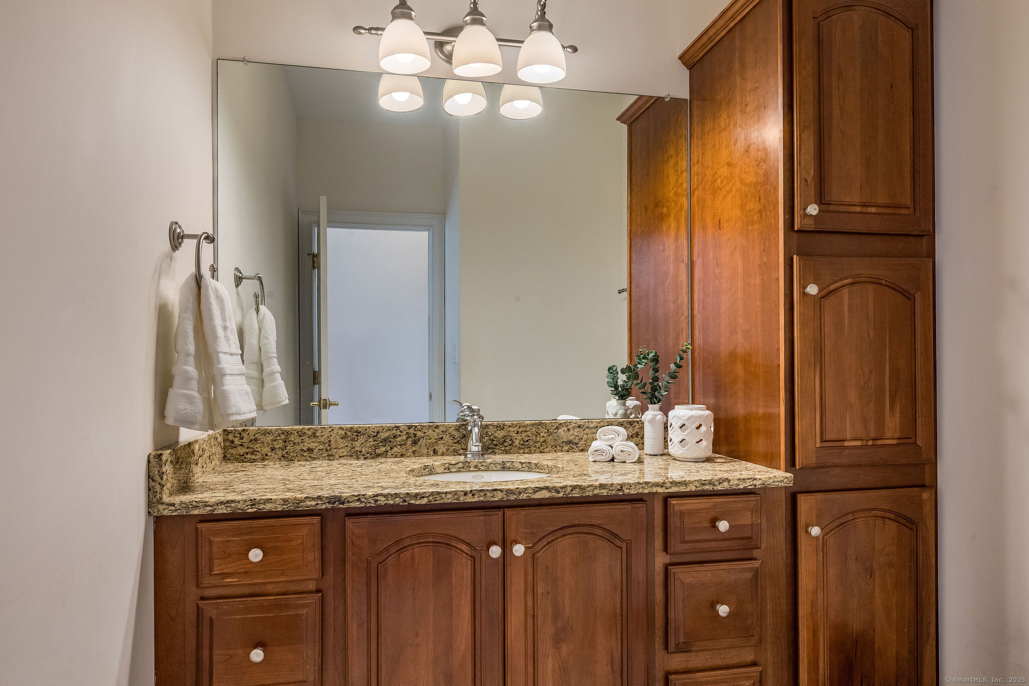 48 Landons, Guilford, Connecticut 06437