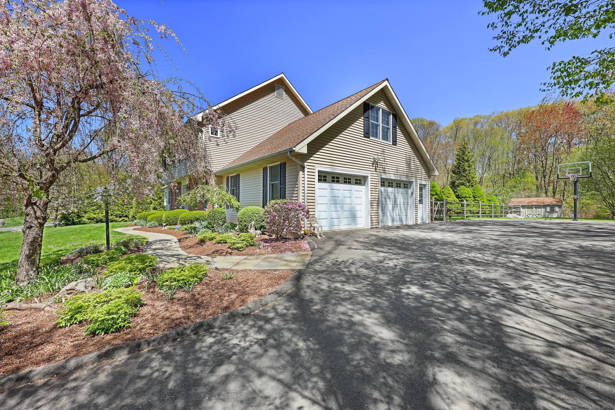 4 Walnut Ridge, New Fairfield, Connecticut 06812