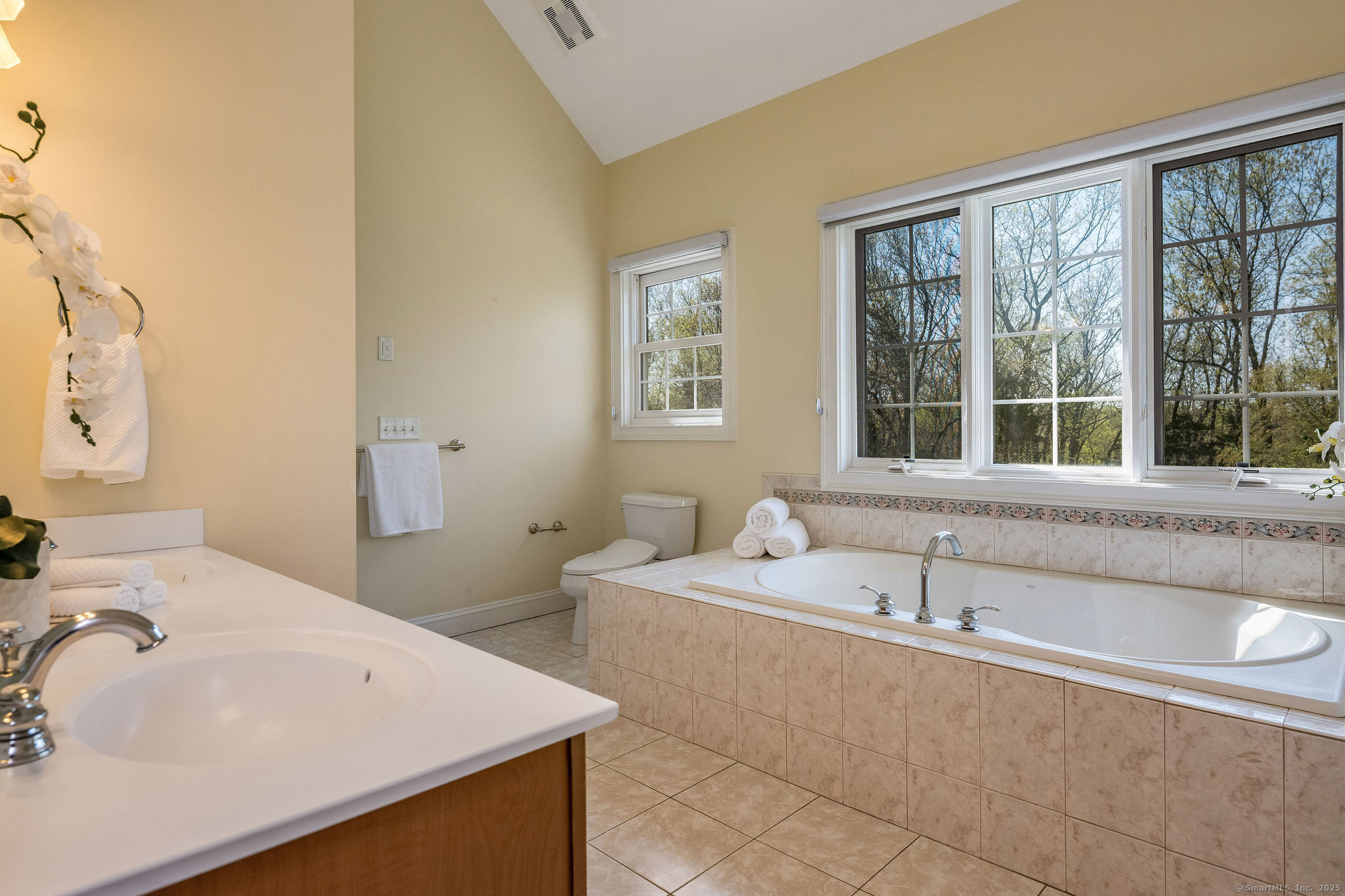48 Landons, Guilford, Connecticut 06437