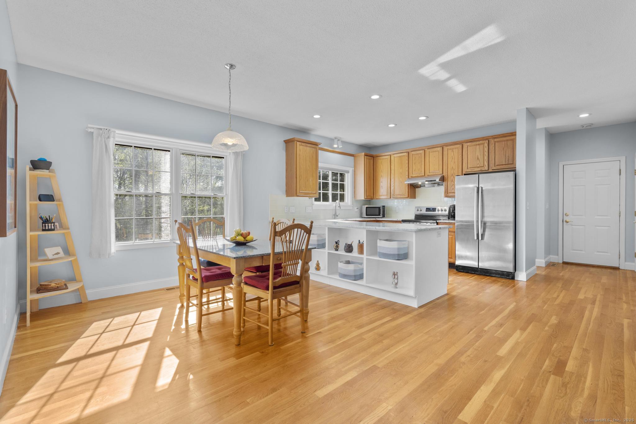 6 Old Farm, Woodbridge, Connecticut 06525