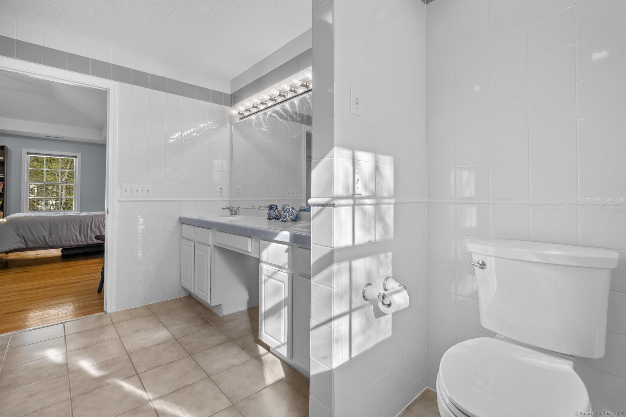 6 Old Farm, Woodbridge, Connecticut 06525