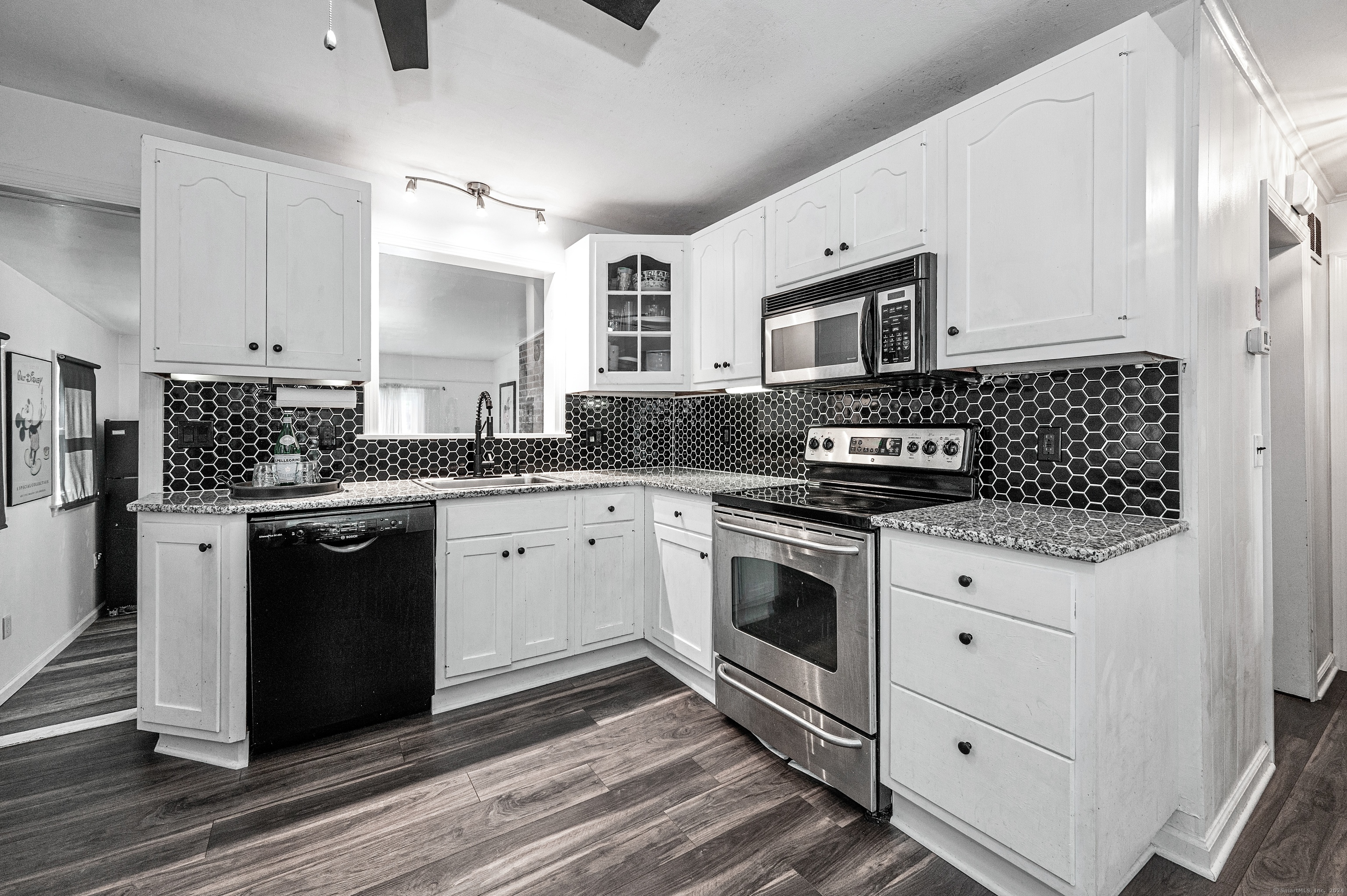 65 Rena, Fairfield, Connecticut 06825