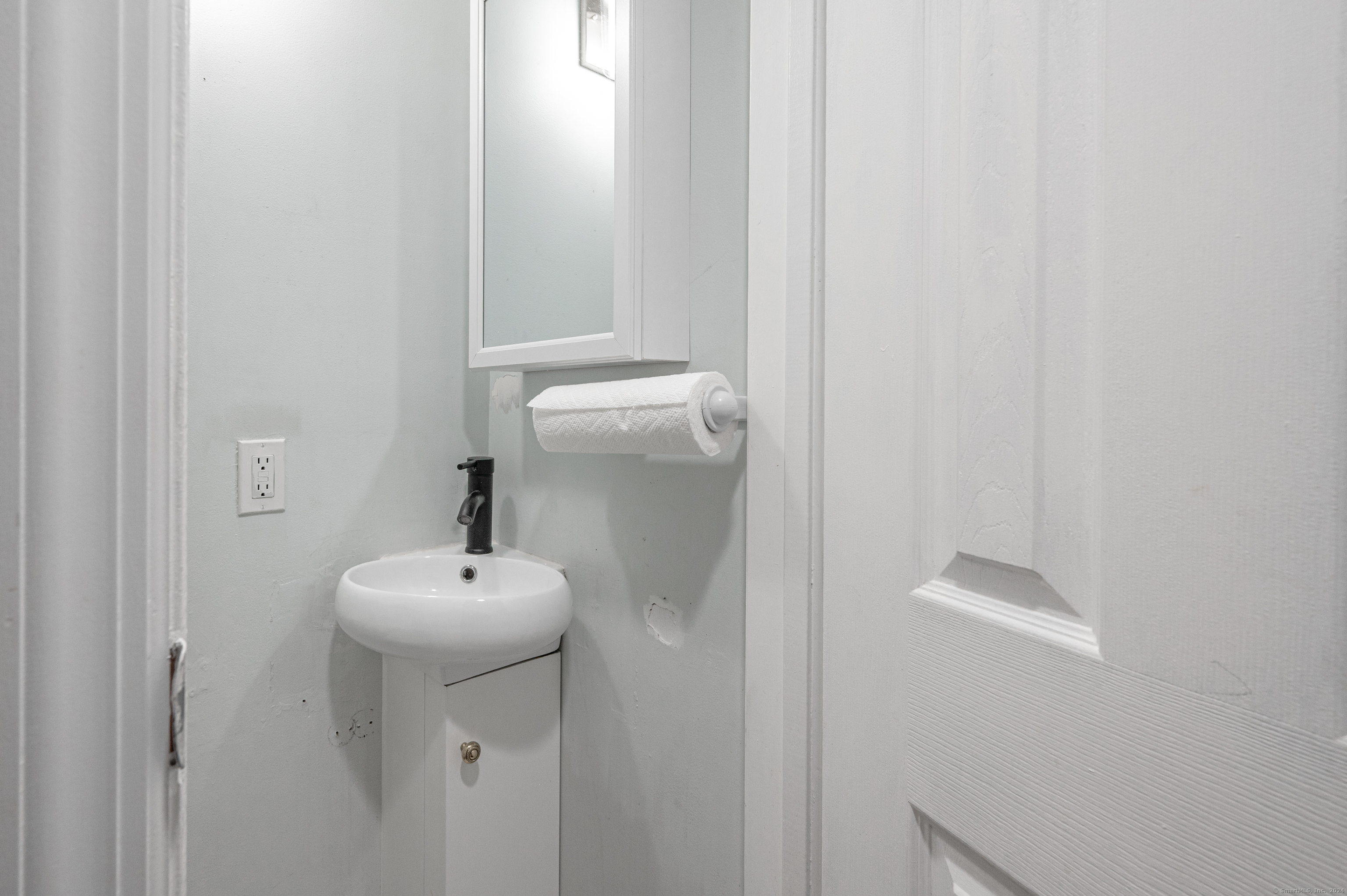 65 Rena, Fairfield, Connecticut 06825