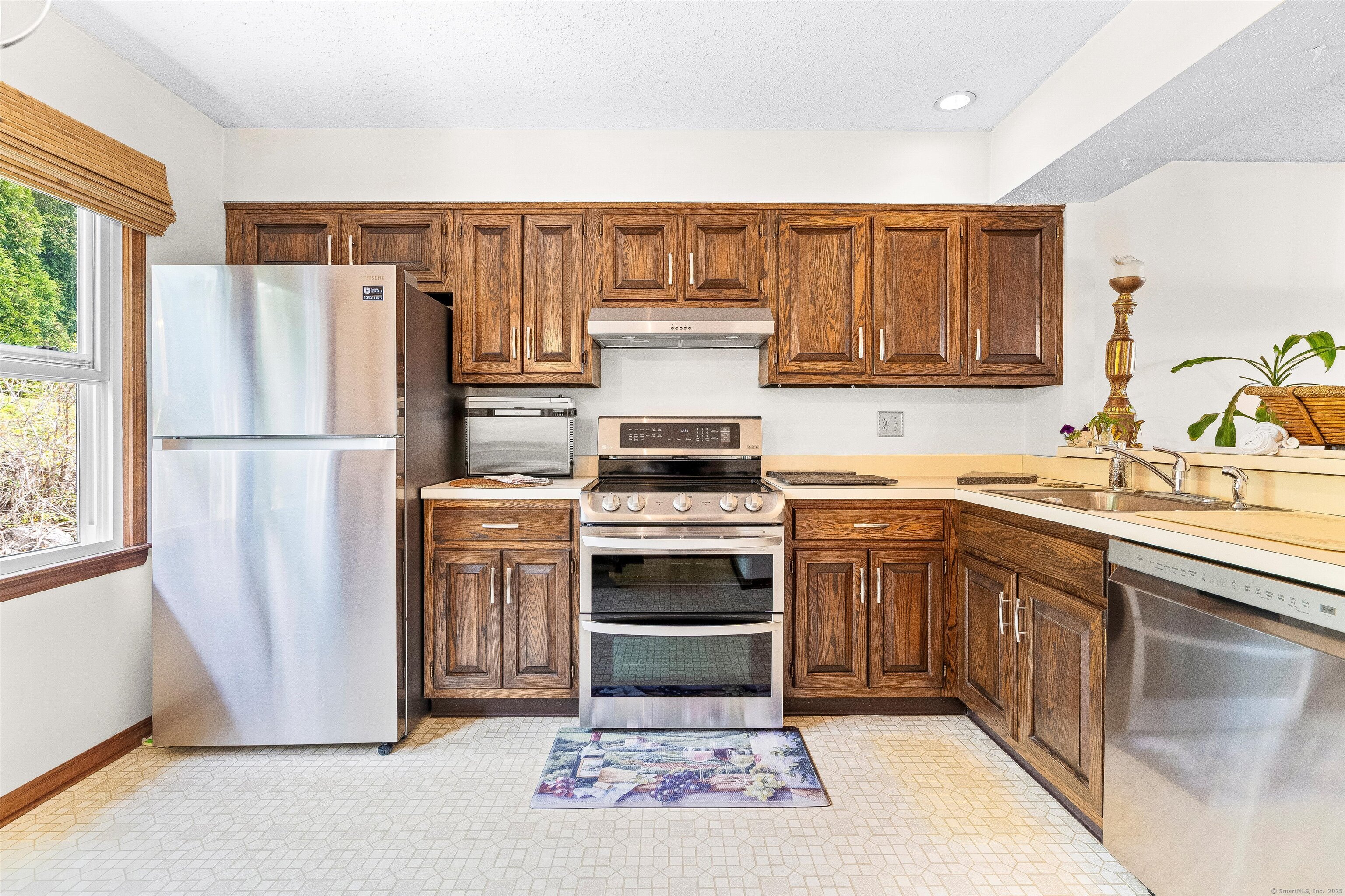 55 Mill Plain, Danbury, Connecticut 06811