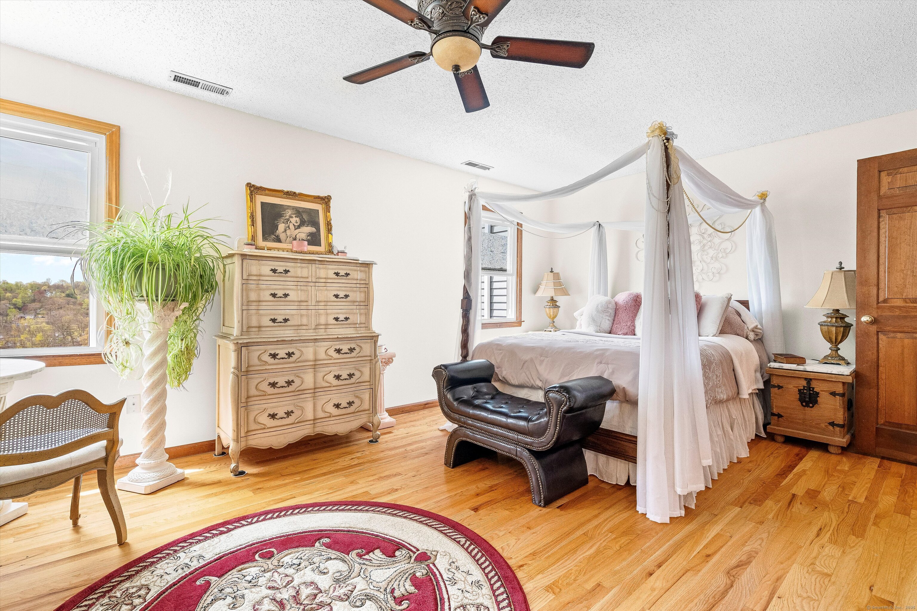55 Mill Plain, Danbury, Connecticut 06811