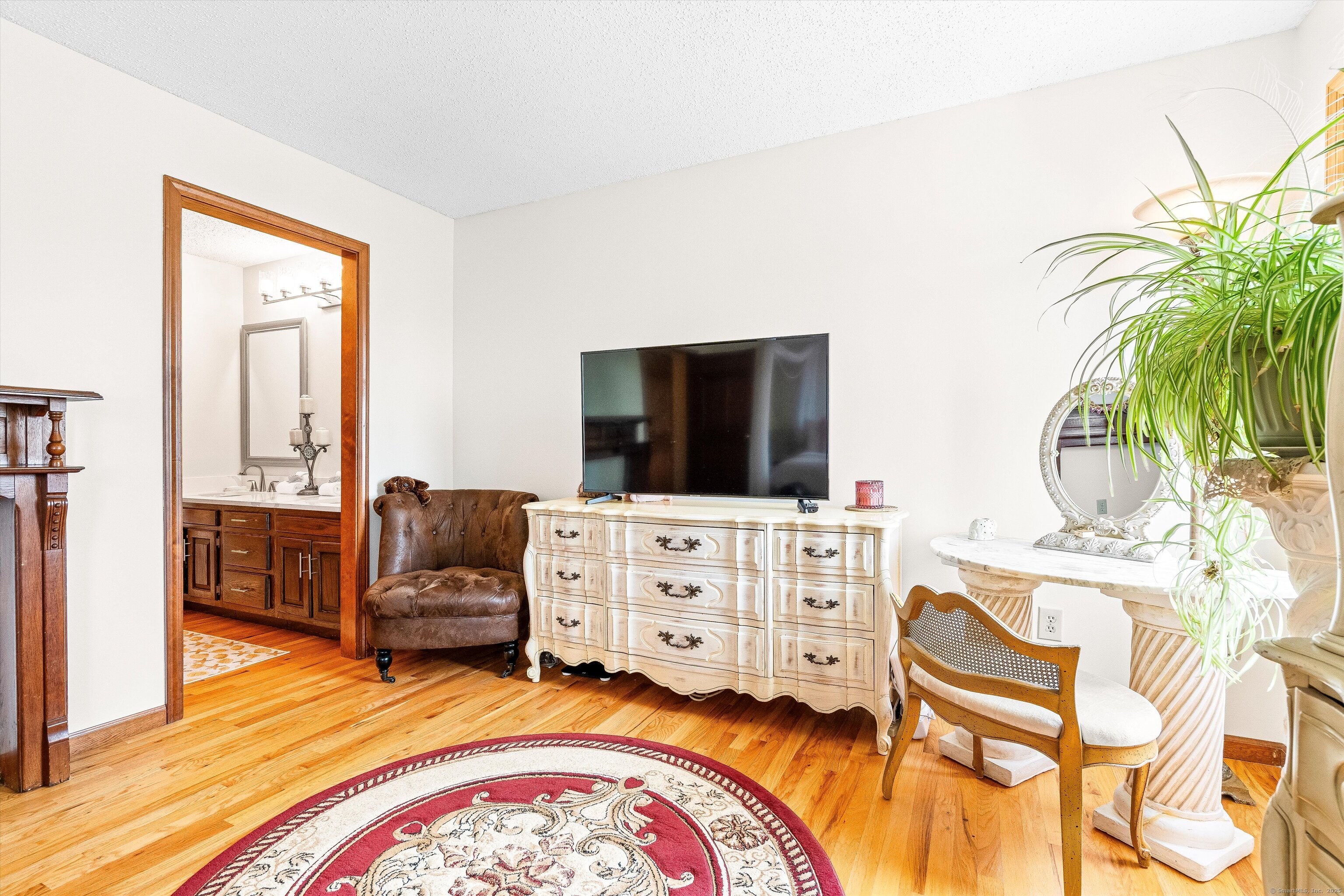 55 Mill Plain, Danbury, Connecticut 06811