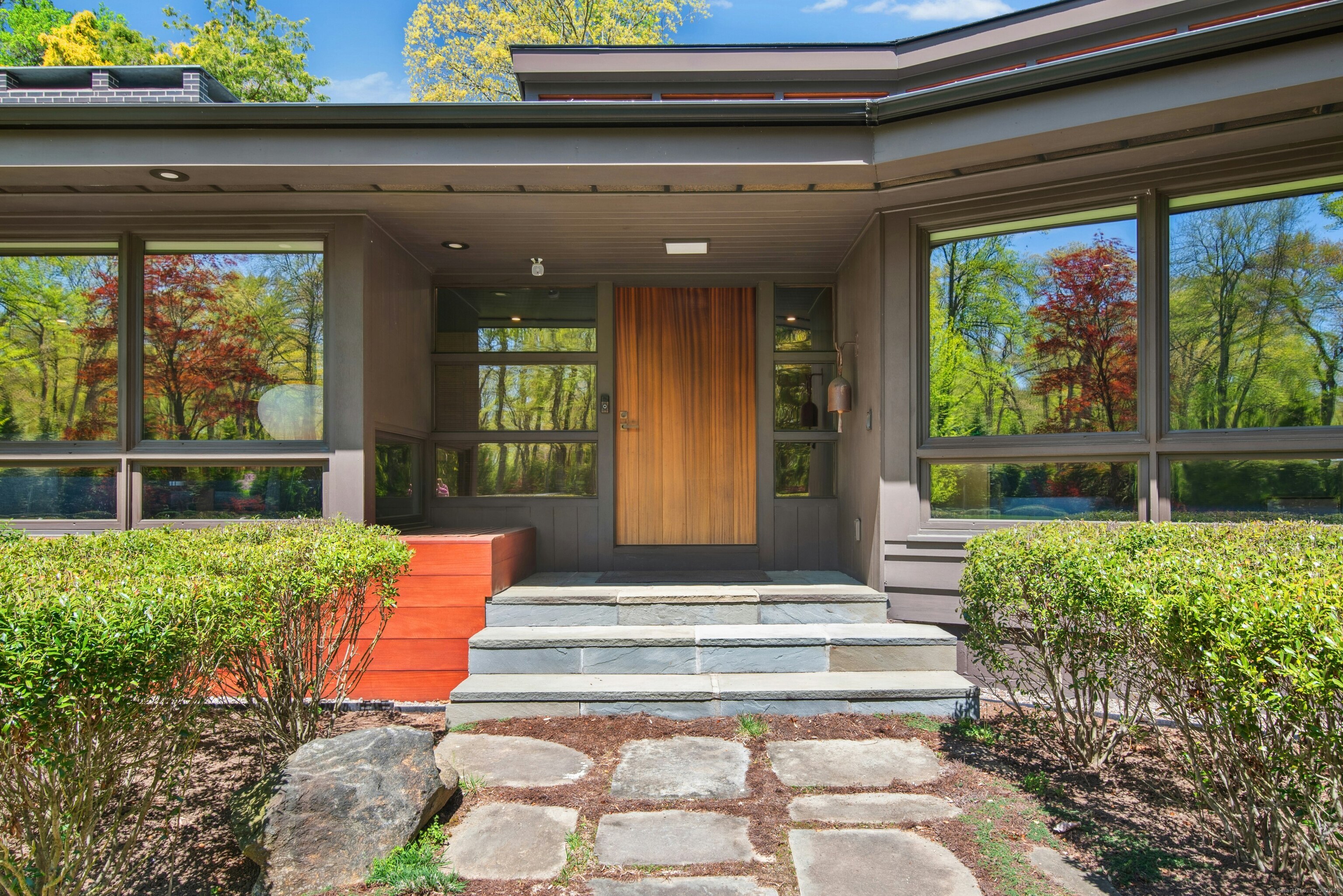 71 Boulderol, Stamford, Connecticut 06903