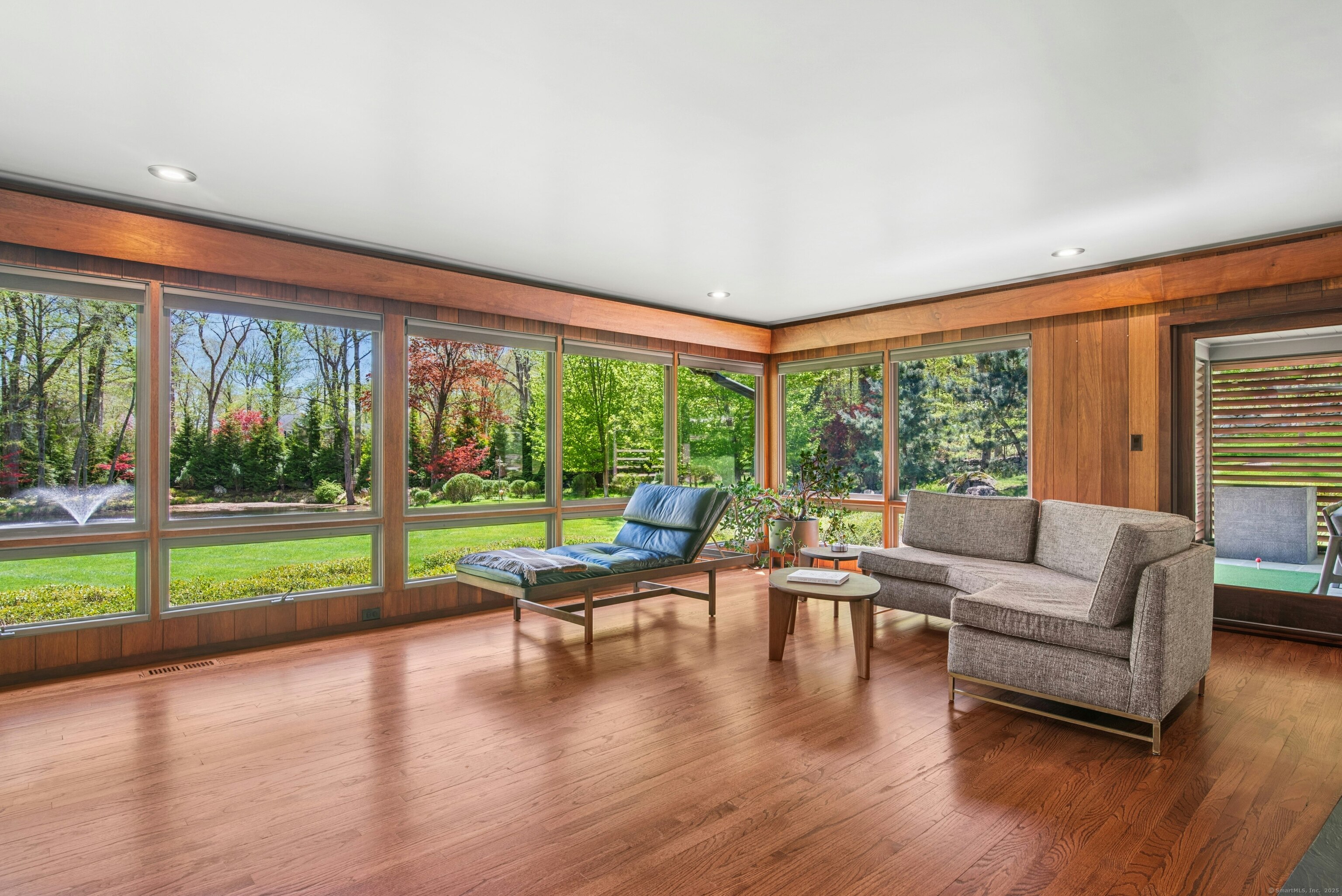 71 Boulderol, Stamford, Connecticut 06903