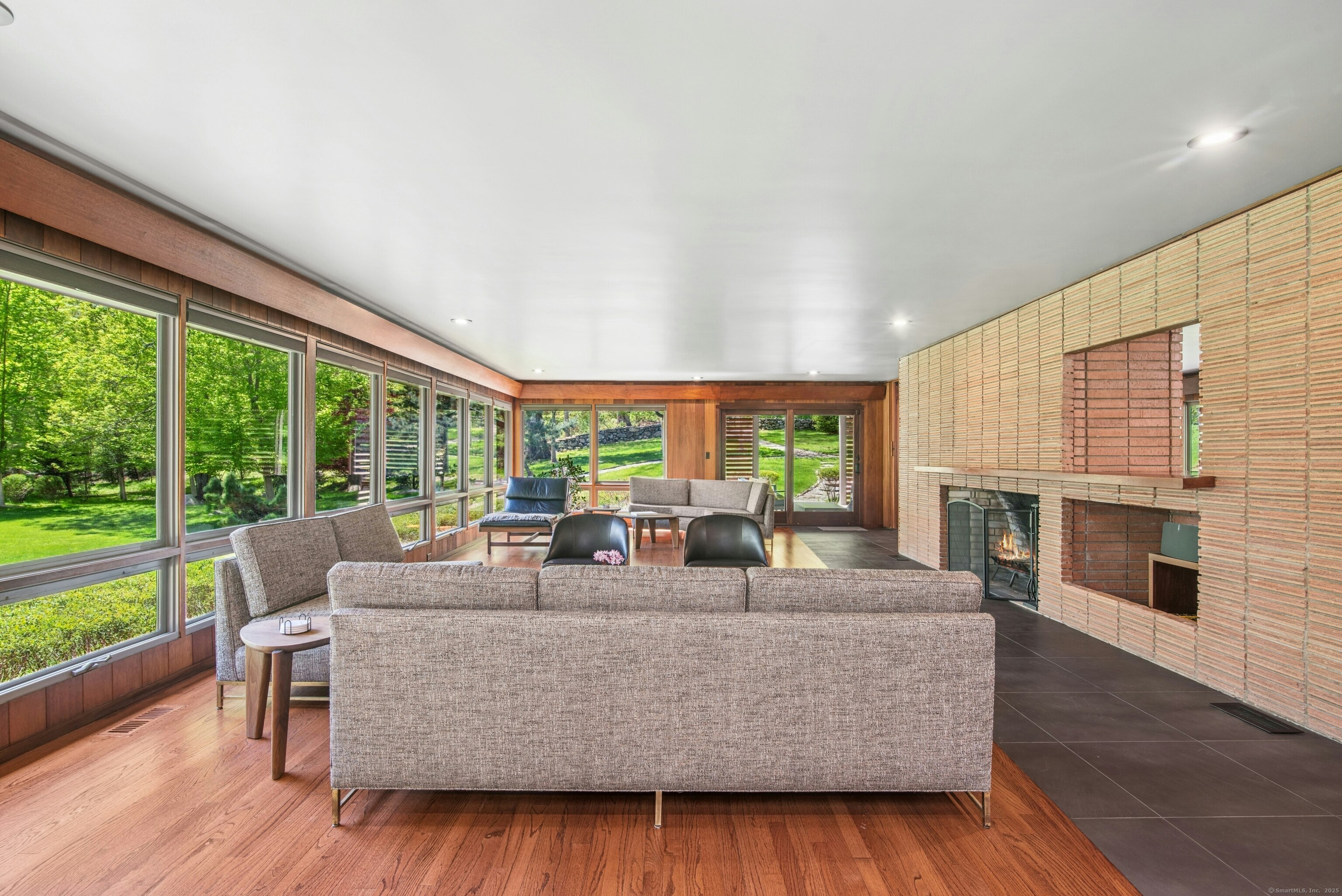 71 Boulderol, Stamford, Connecticut 06903