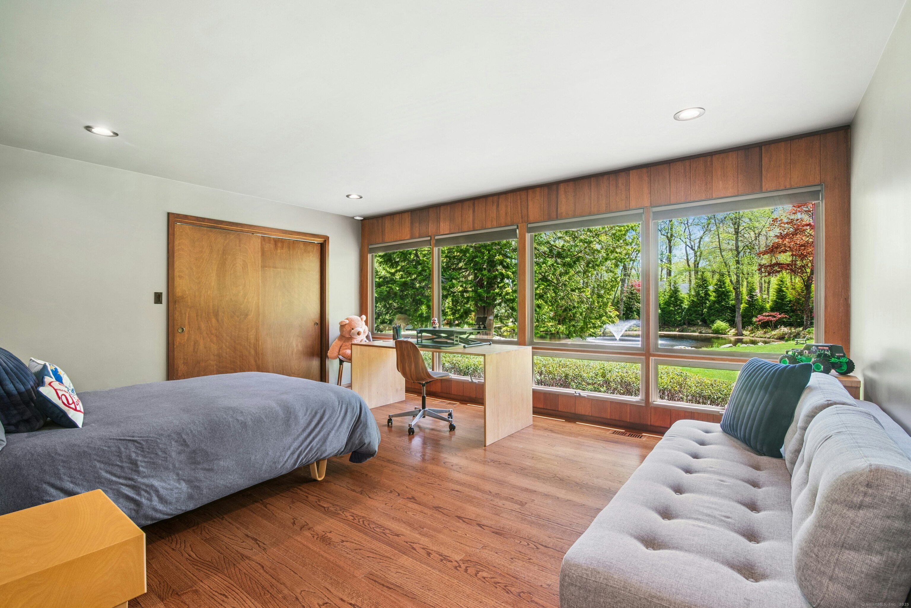 71 Boulderol, Stamford, Connecticut 06903