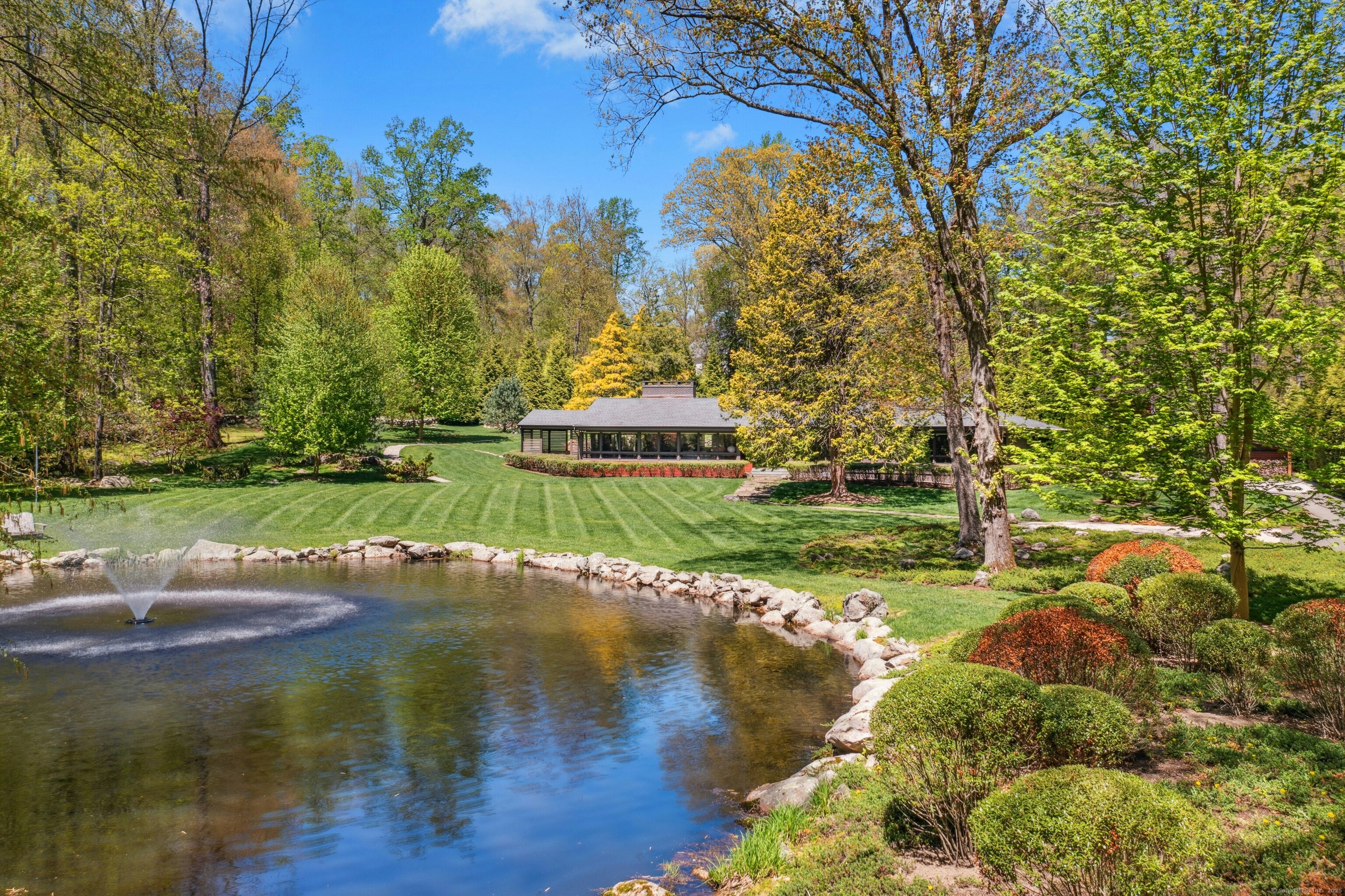 71 Boulderol, Stamford, Connecticut 06903