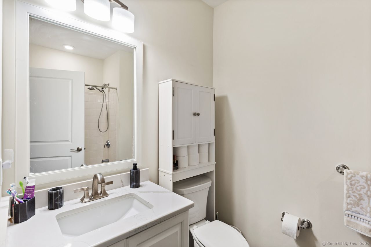 823 Center Meadow, Danbury, Connecticut 06810