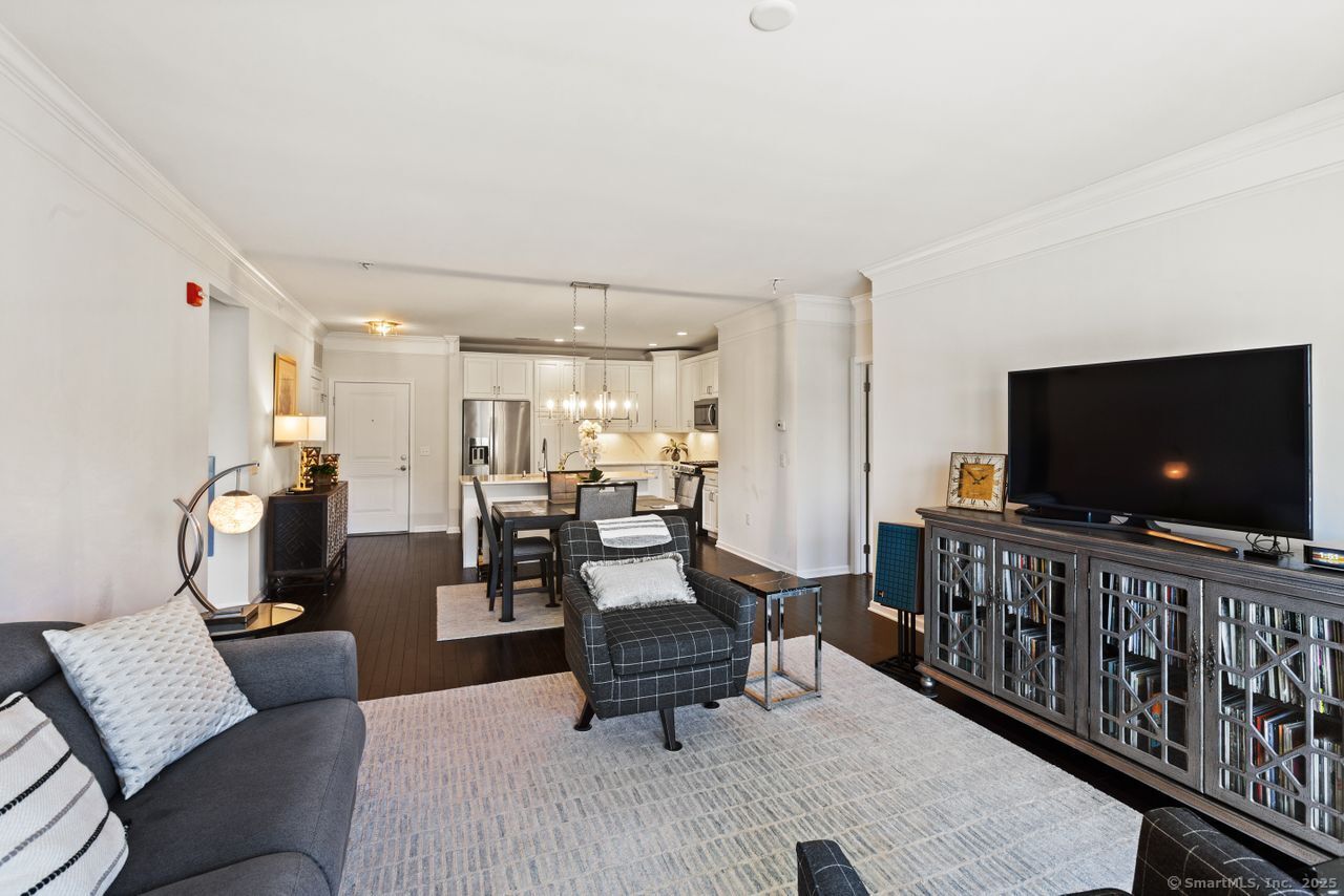 823 Center Meadow, Danbury, Connecticut 06810
