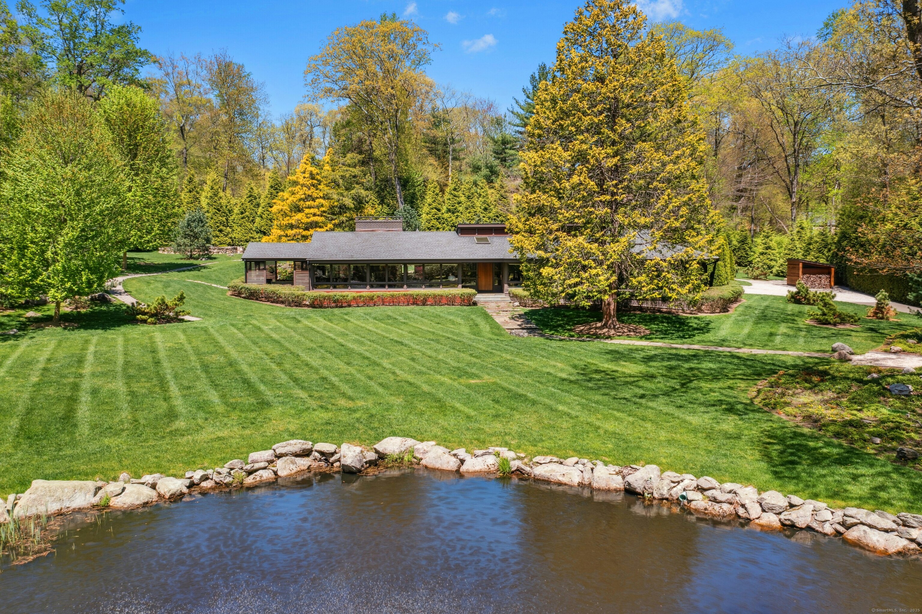 71 Boulderol, Stamford, Connecticut 06903