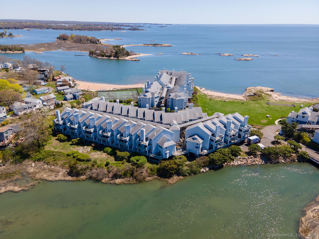 2 Mansfield Grove, East Haven, Connecticut 06512